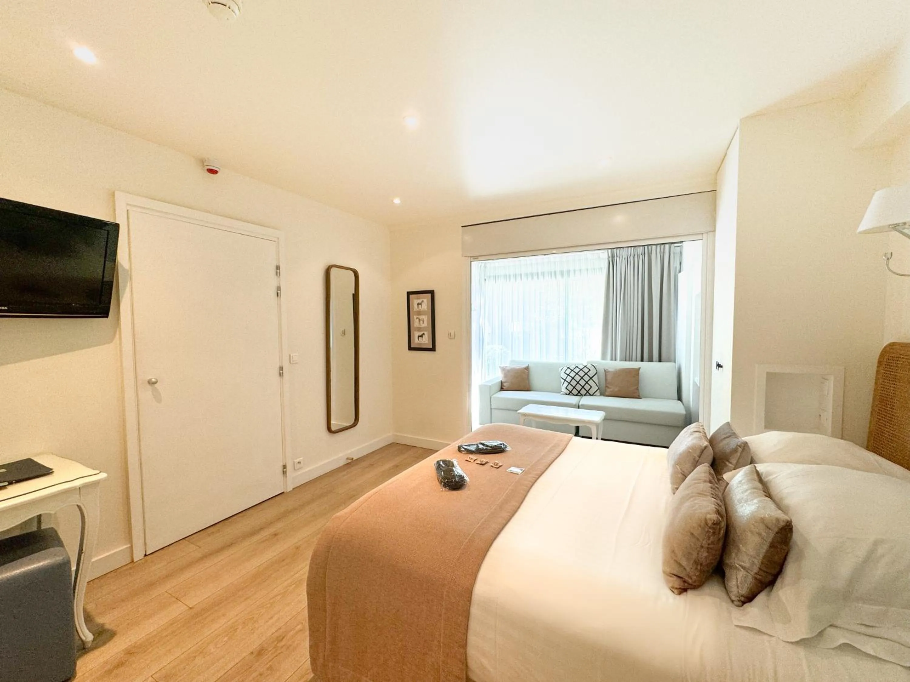 Bed in Hôtel de Provence