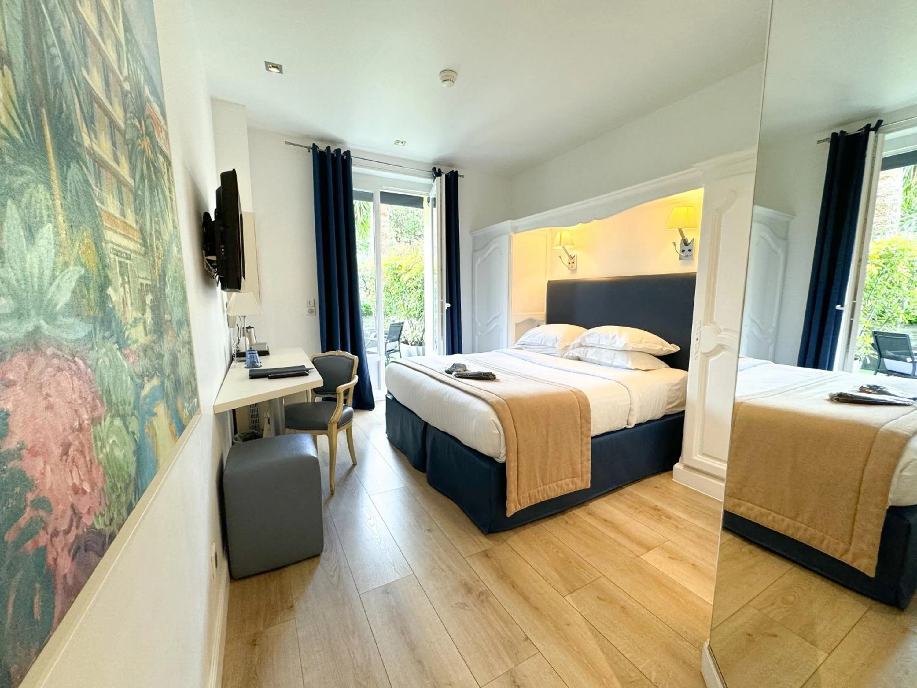 Bed in Hôtel de Provence