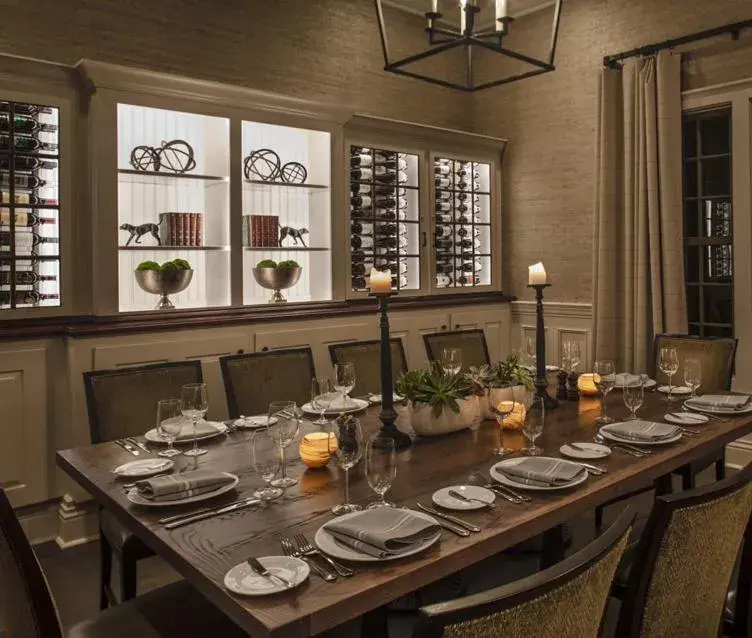 Restaurant/places to eat in Barnsley Resort Restaurant/places to eat in Barnsley Resort