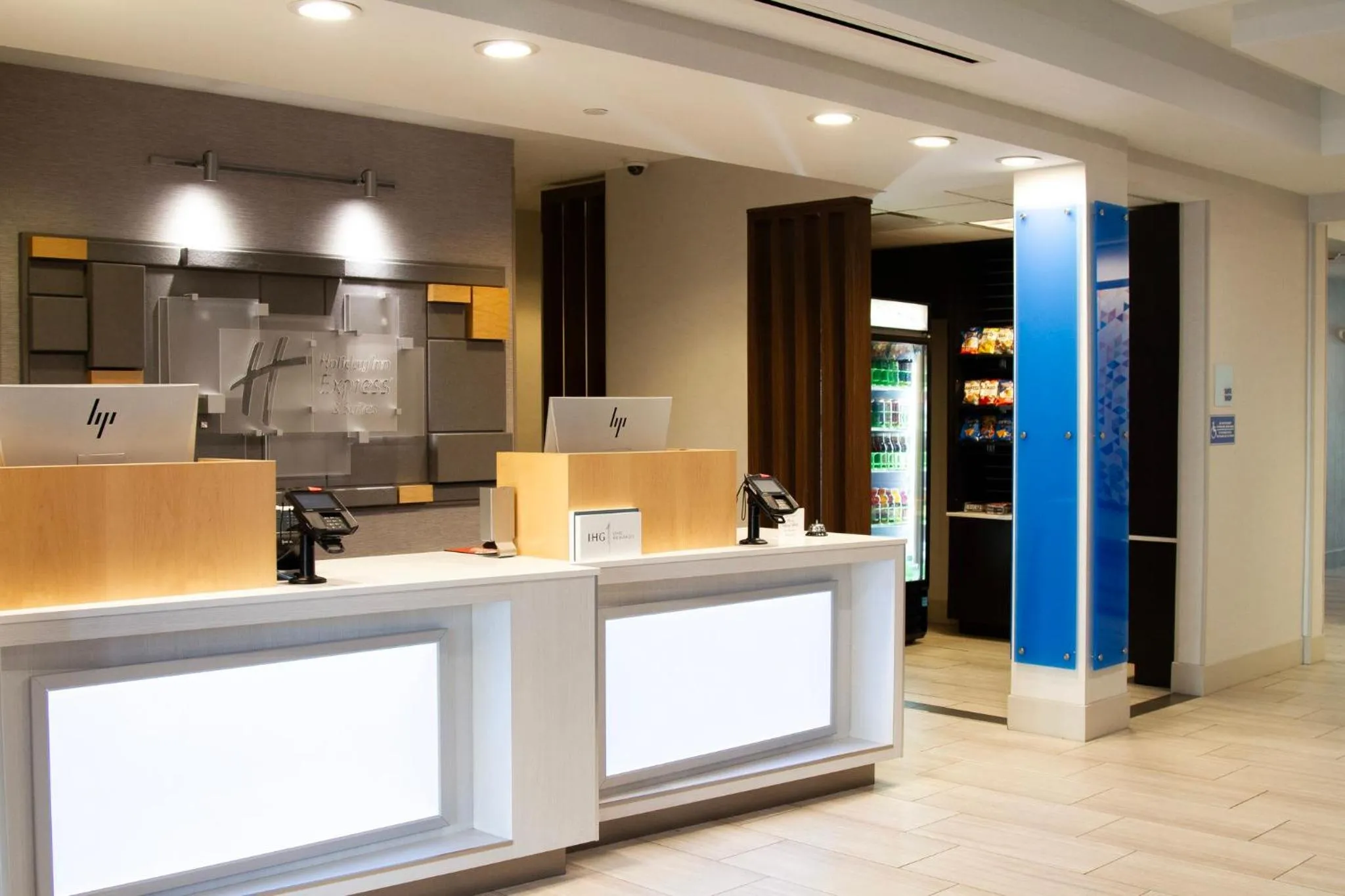 Property building in Holiday Inn Express & Suites Overland Park by IHG