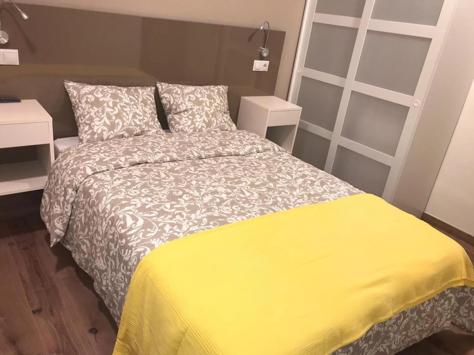 Bed in RESIDENCIA COMPOSTELA 2