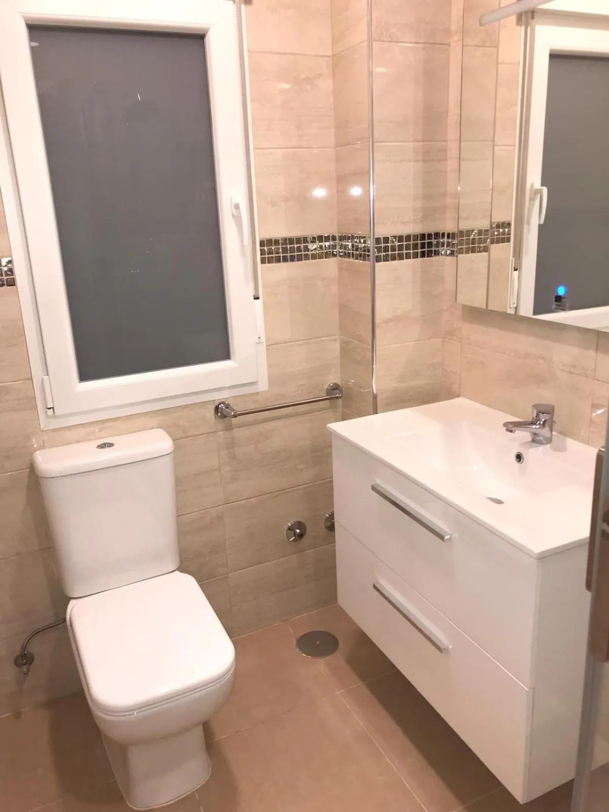 Toilet in RESIDENCIA COMPOSTELA 2