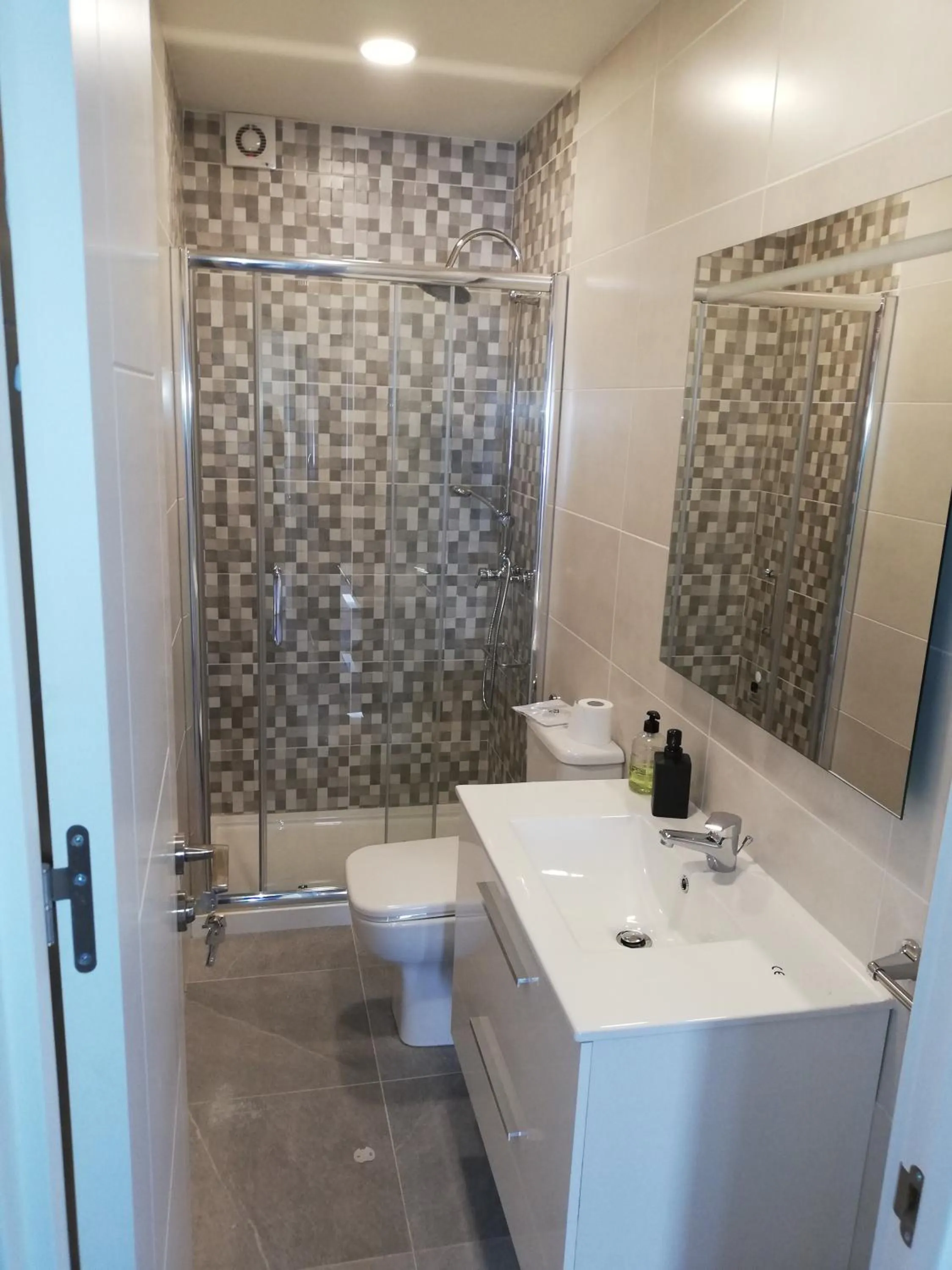 RESIDENCIA COMPOSTELA 2