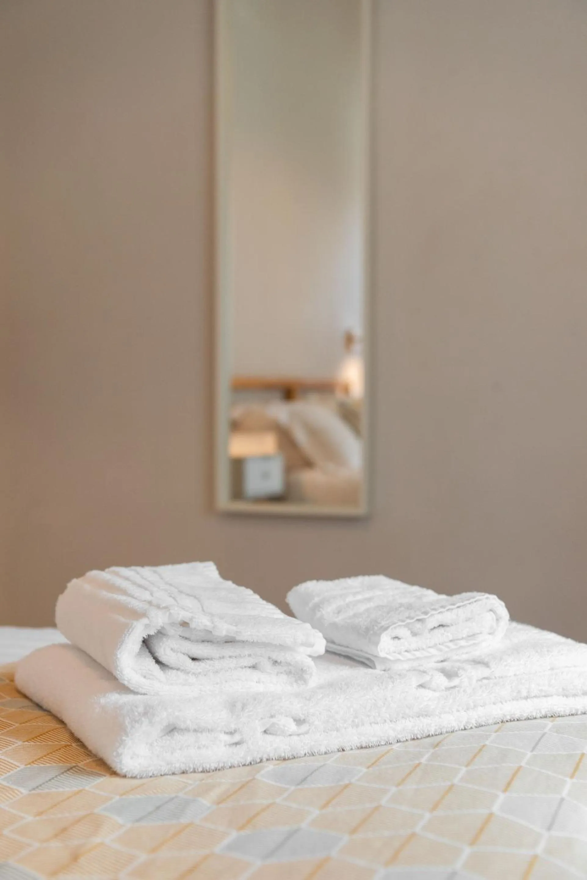 Bedroom, Bed in Winkler Suites