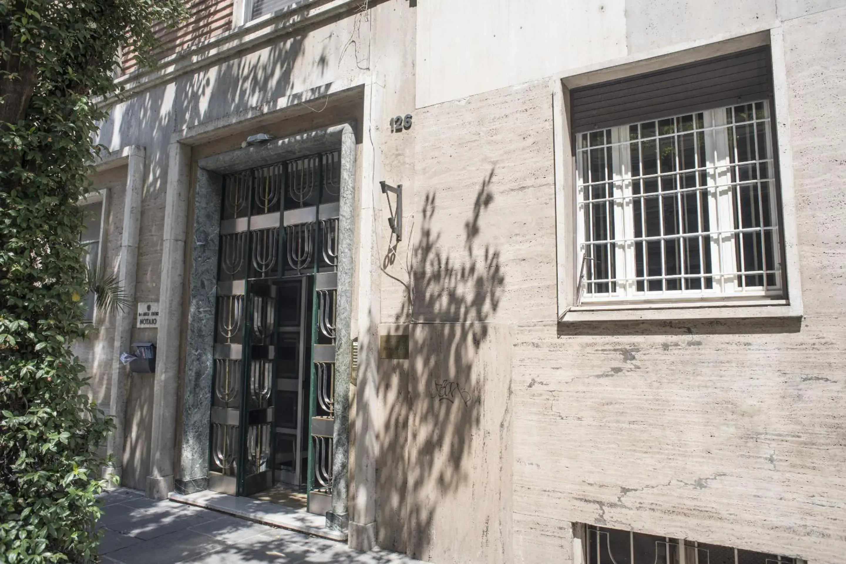 Facade/entrance in Winkler Suites Facade/entrance in Winkler Suites