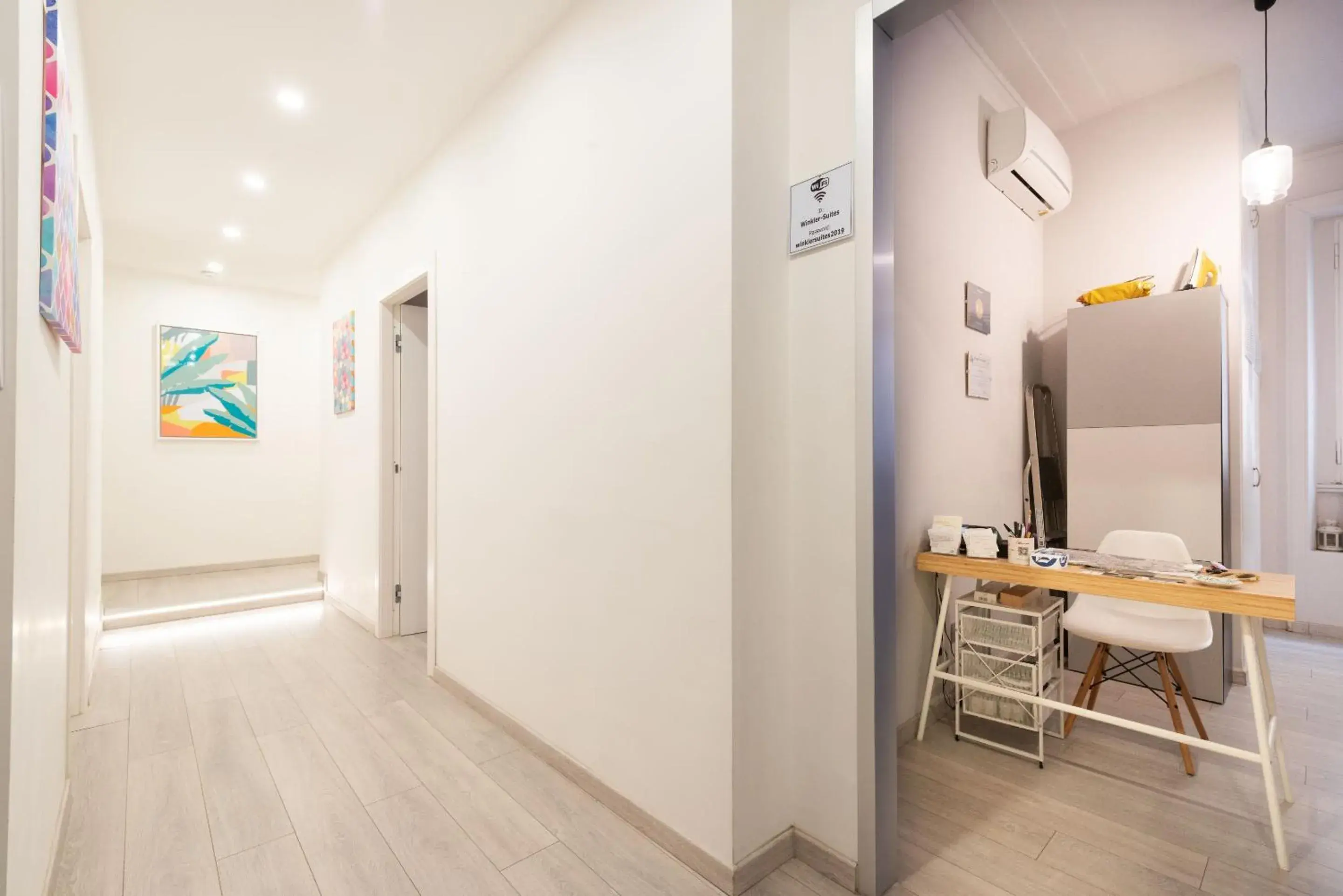 Facade/entrance in Winkler Suites Facade/entrance in Winkler Suites