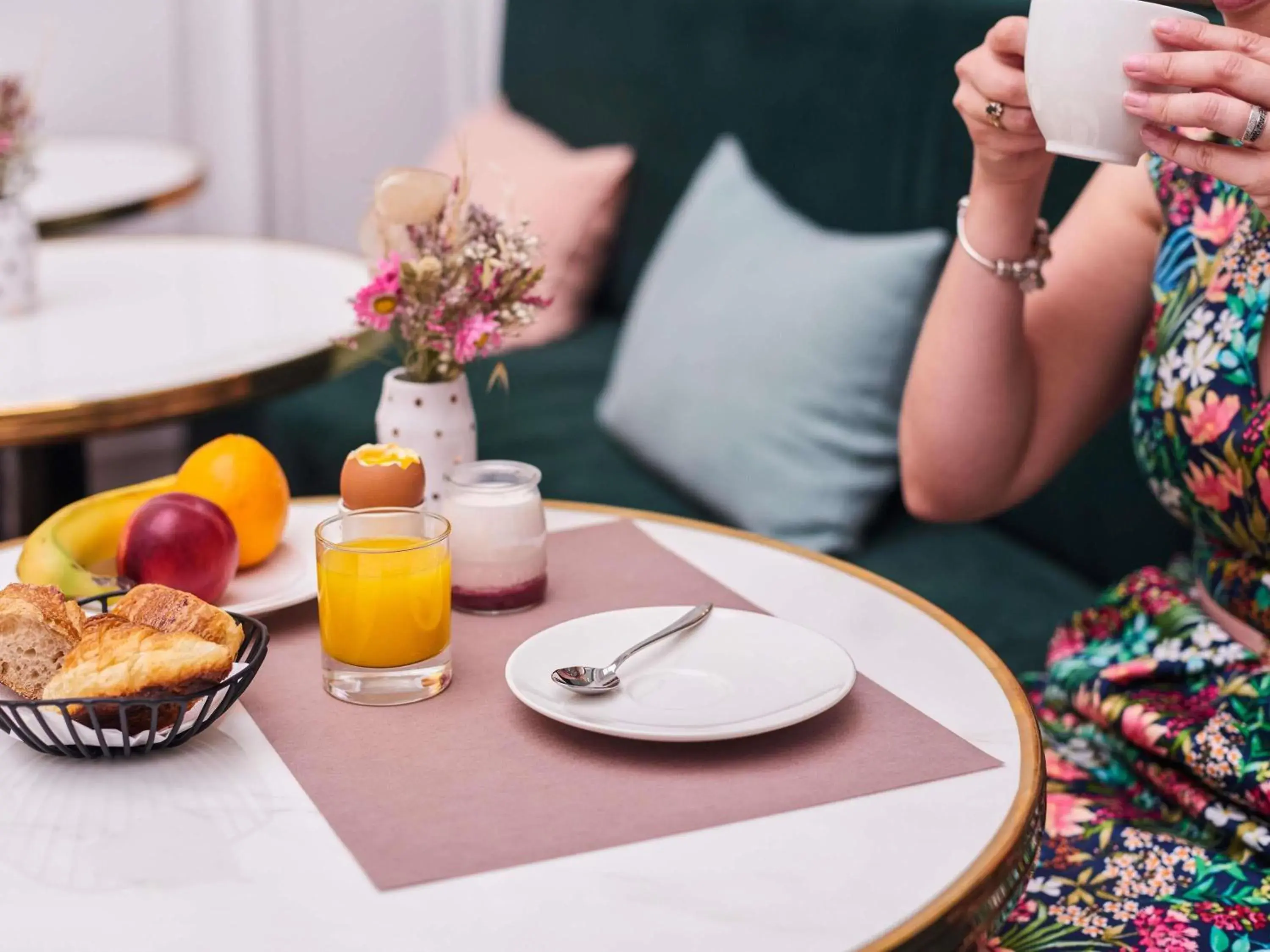 Breakfast in Mercure Nantes Centre Passage Pommeraye Breakfast in Mercure Nantes Centre Passage Pommeraye
