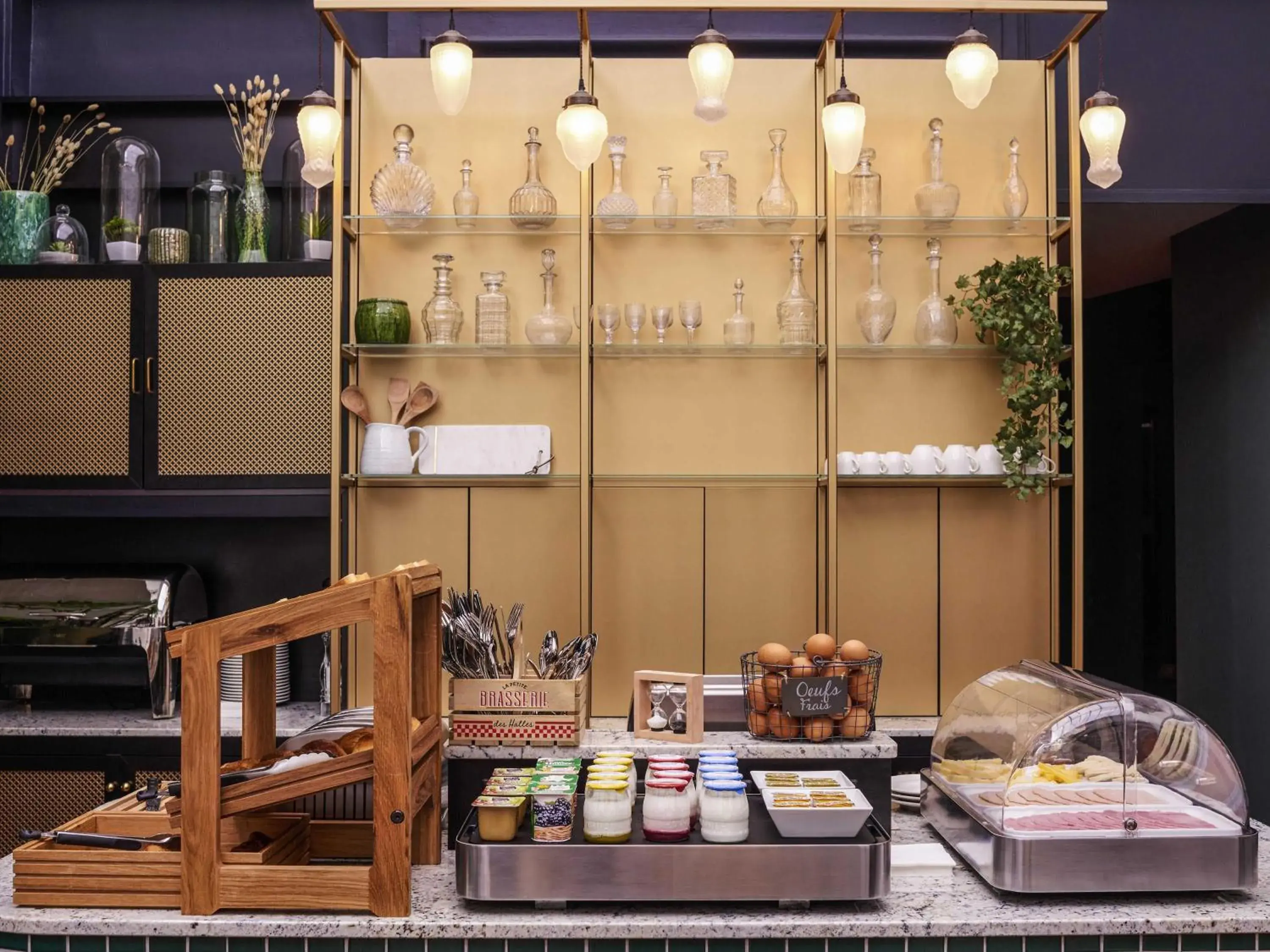 Breakfast in Mercure Nantes Centre Passage Pommeraye Breakfast in Mercure Nantes Centre Passage Pommeraye