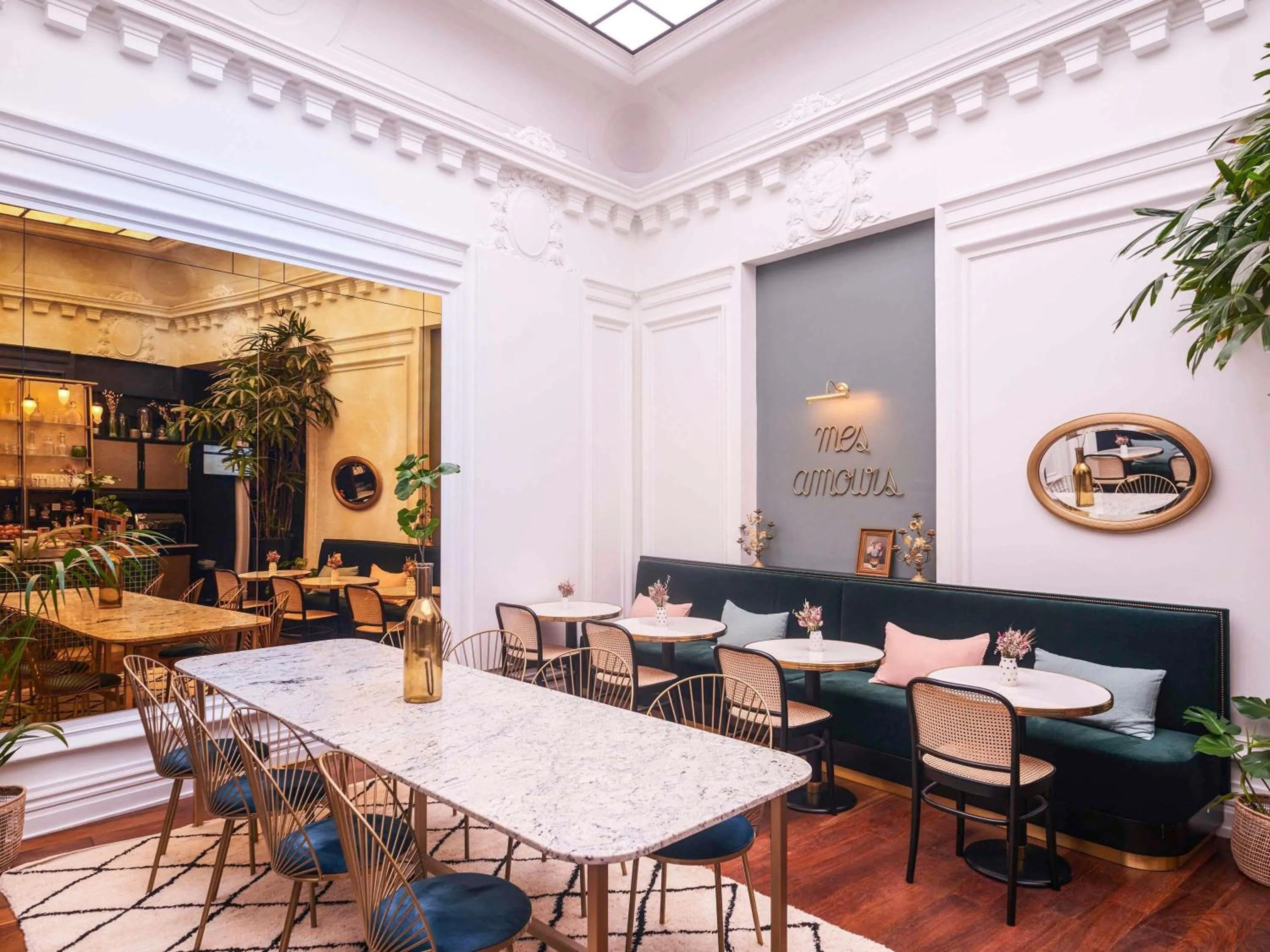 Property building in Mercure Nantes Centre Passage Pommeraye