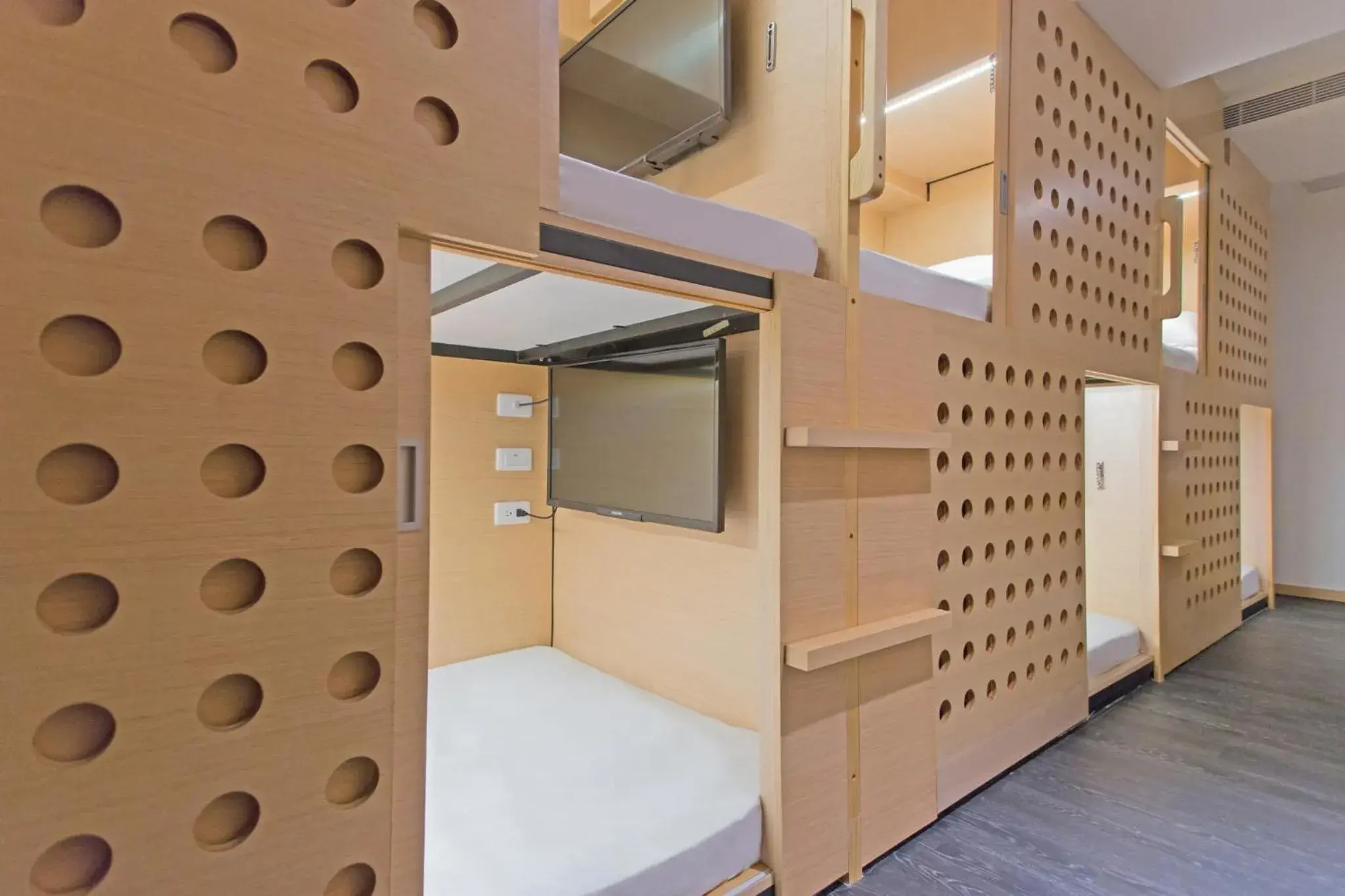 Single Bed in Mixed Dormitory Room in Seeing Inn Single Bed in Mixed Dormitory Room in Seeing Inn