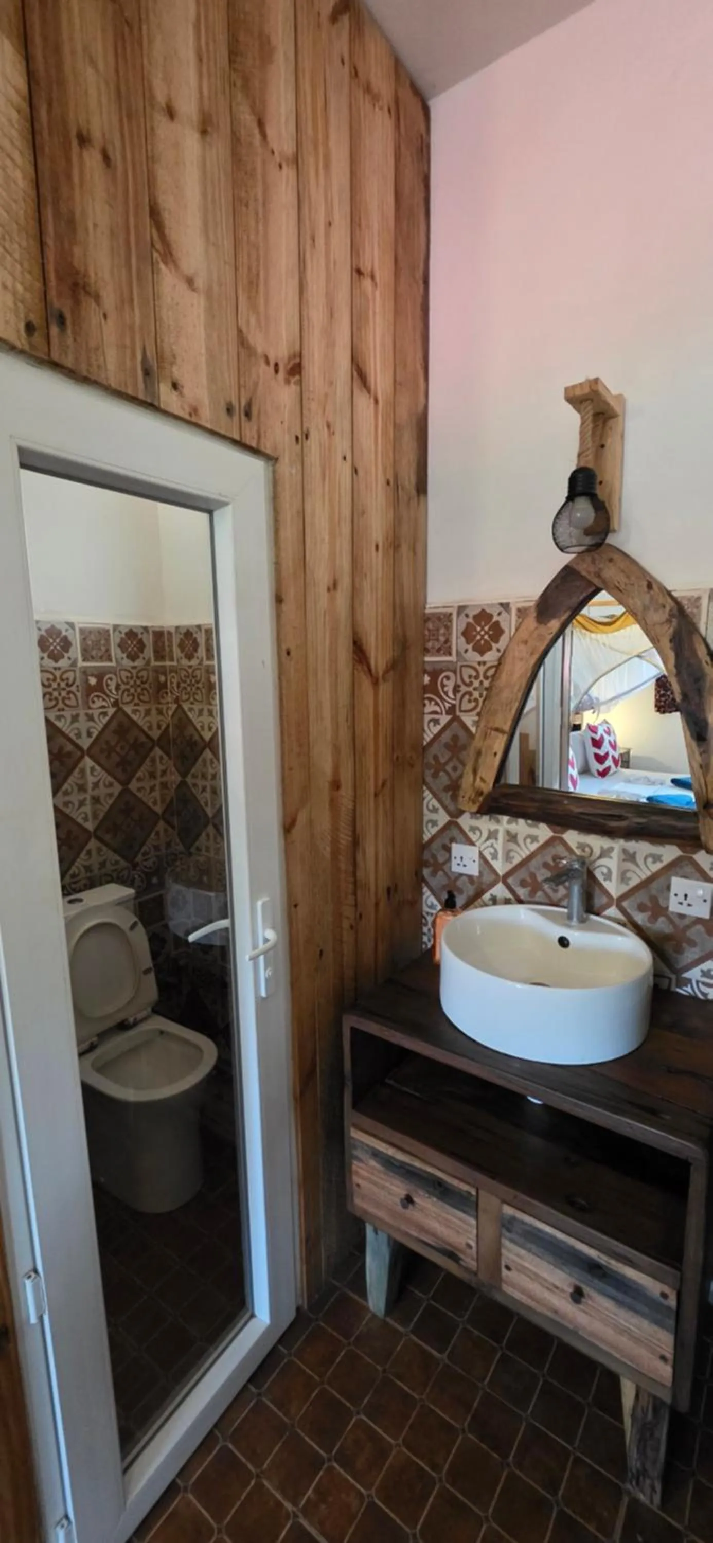 Salama & Mbuyuni Bungalows