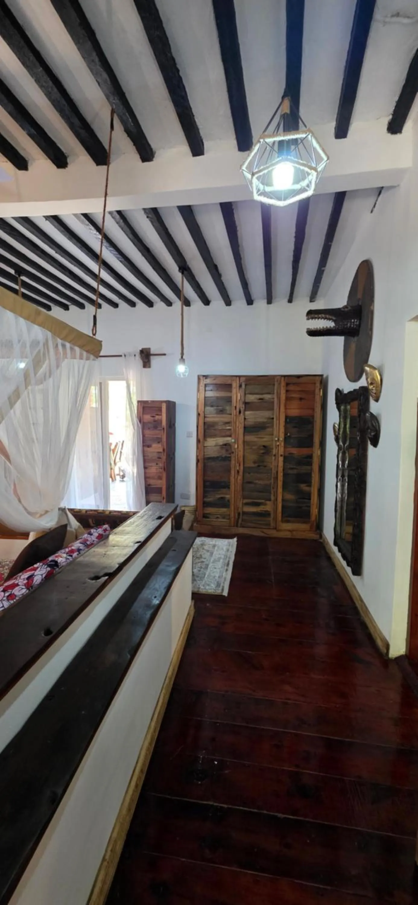 Bed in Salama & Mbuyuni Bungalows