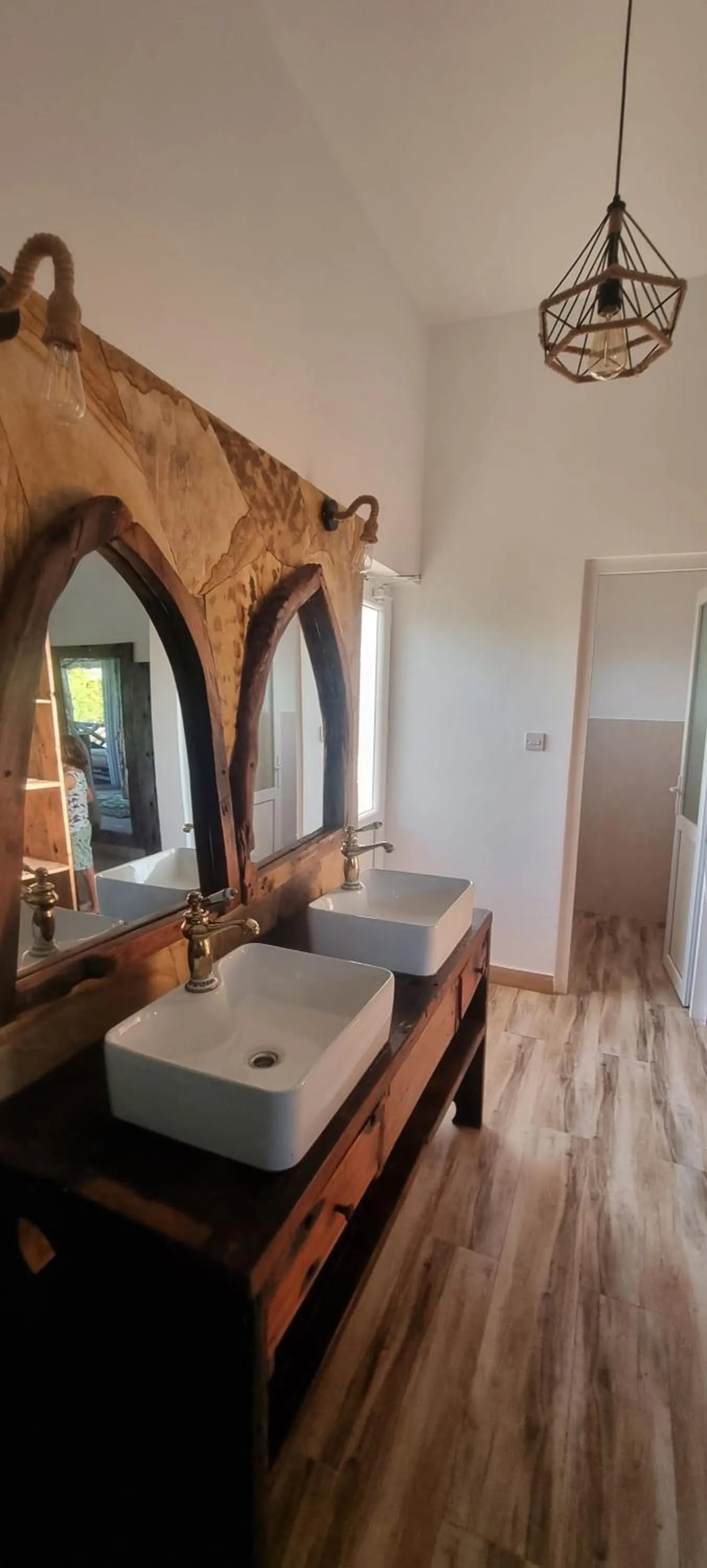 Shower in Salama & Mbuyuni Bungalows