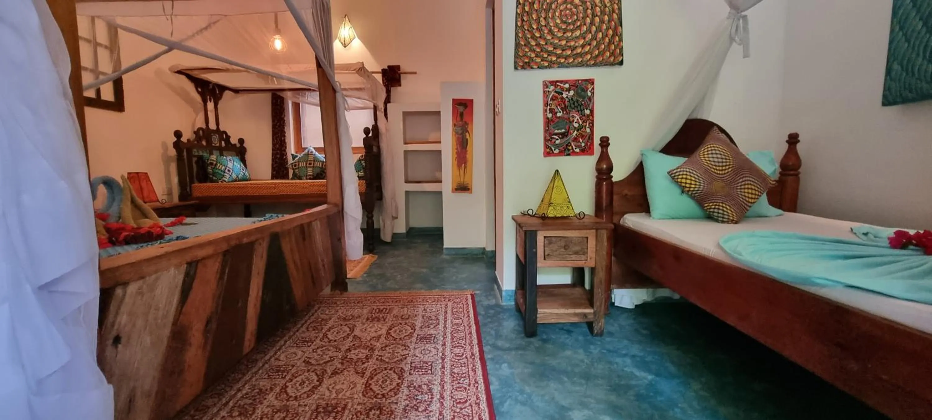 Balcony/Terrace, Bed in Salama & Mbuyuni Bungalows