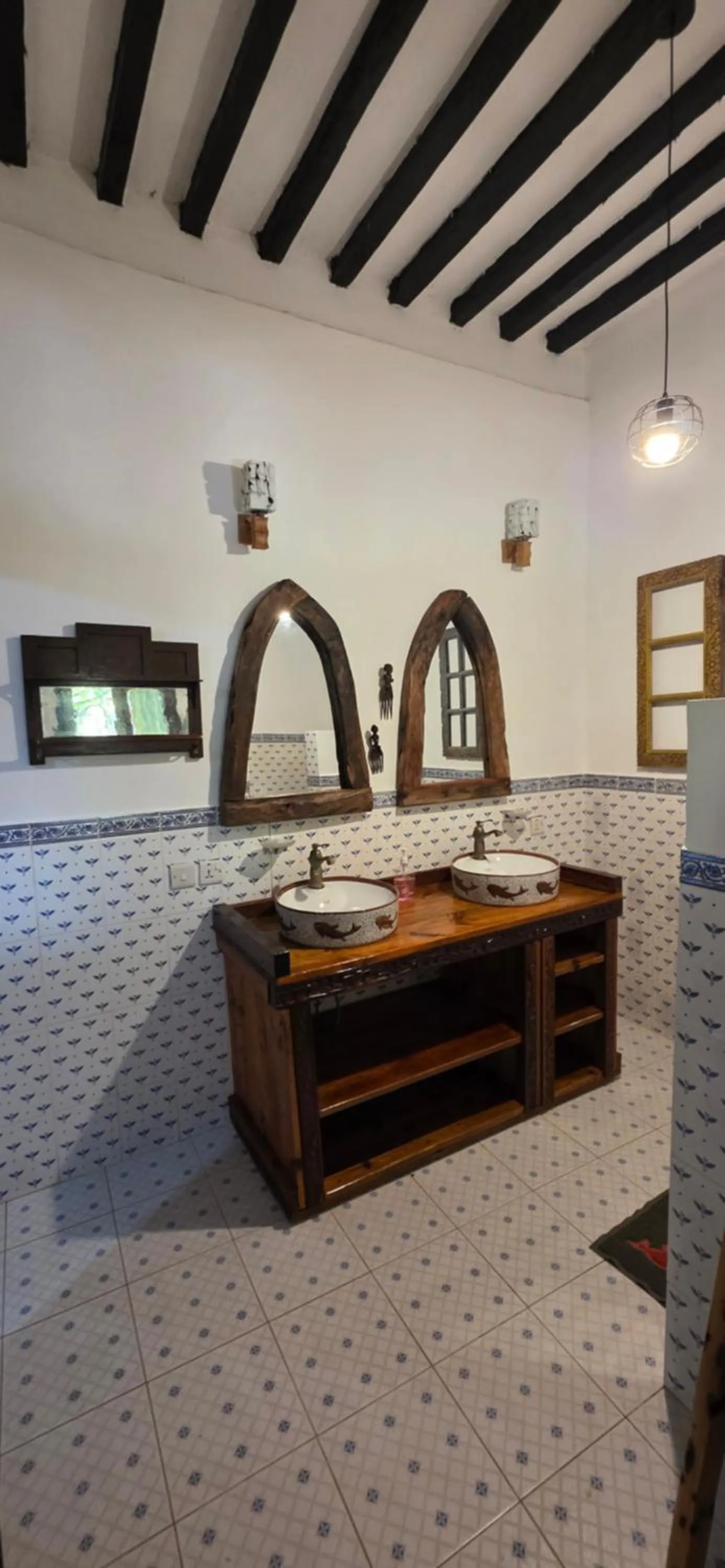 Salama & Mbuyuni Bungalows