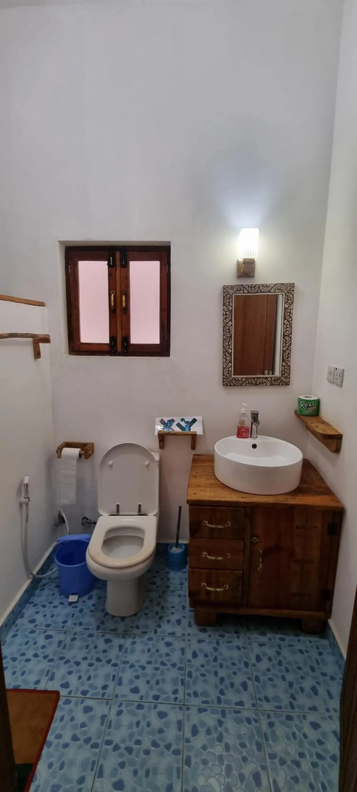 Shower in Salama & Mbuyuni Bungalows