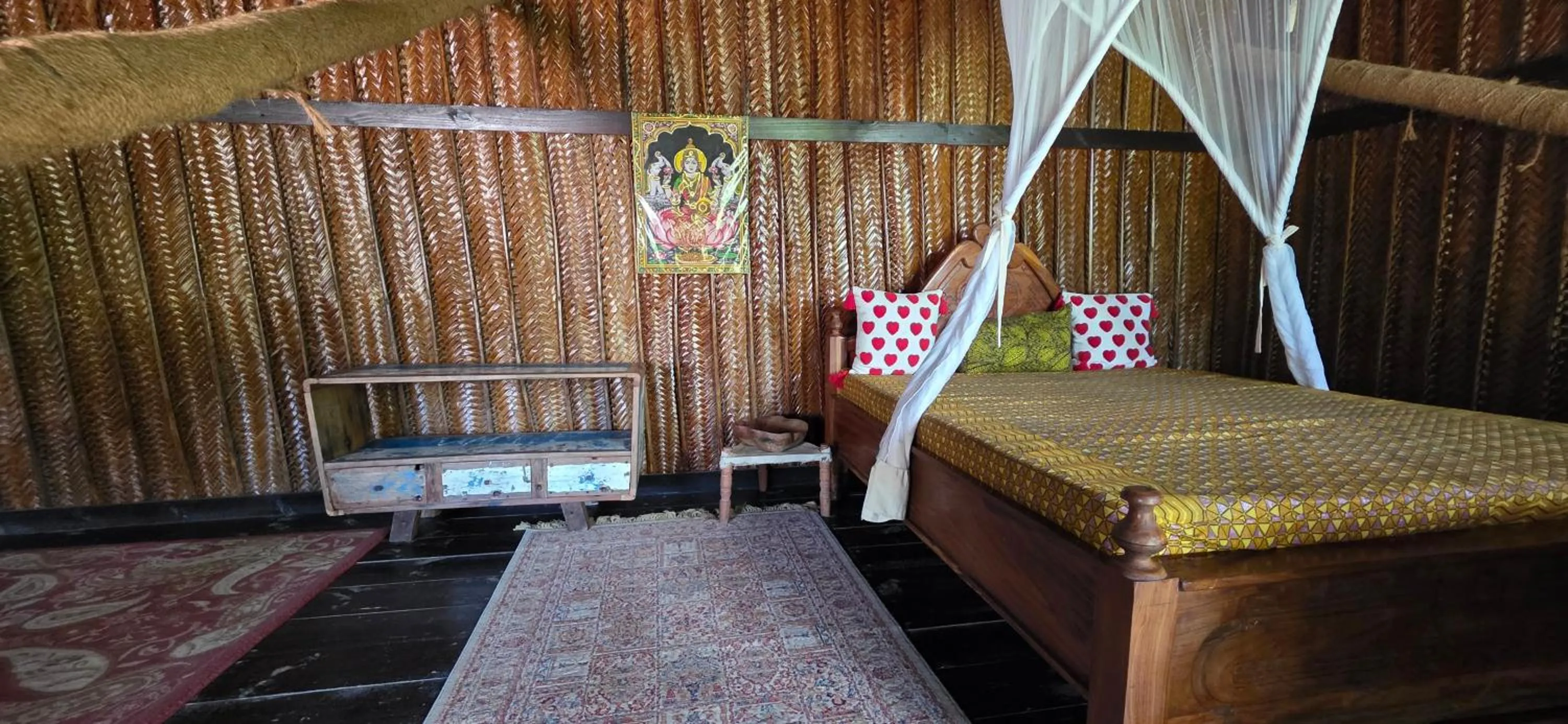 Bed in Salama & Mbuyuni Bungalows