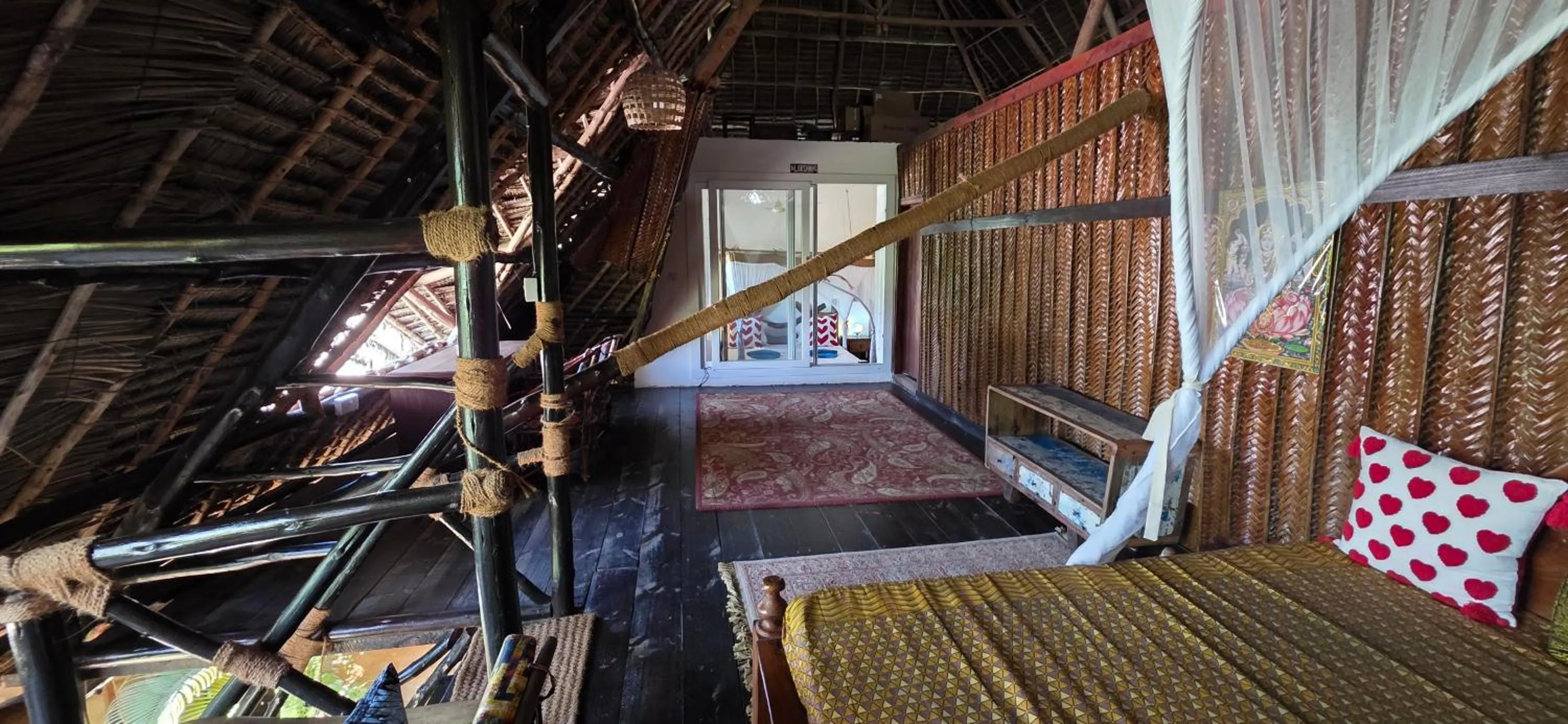 Bed in Salama & Mbuyuni Bungalows