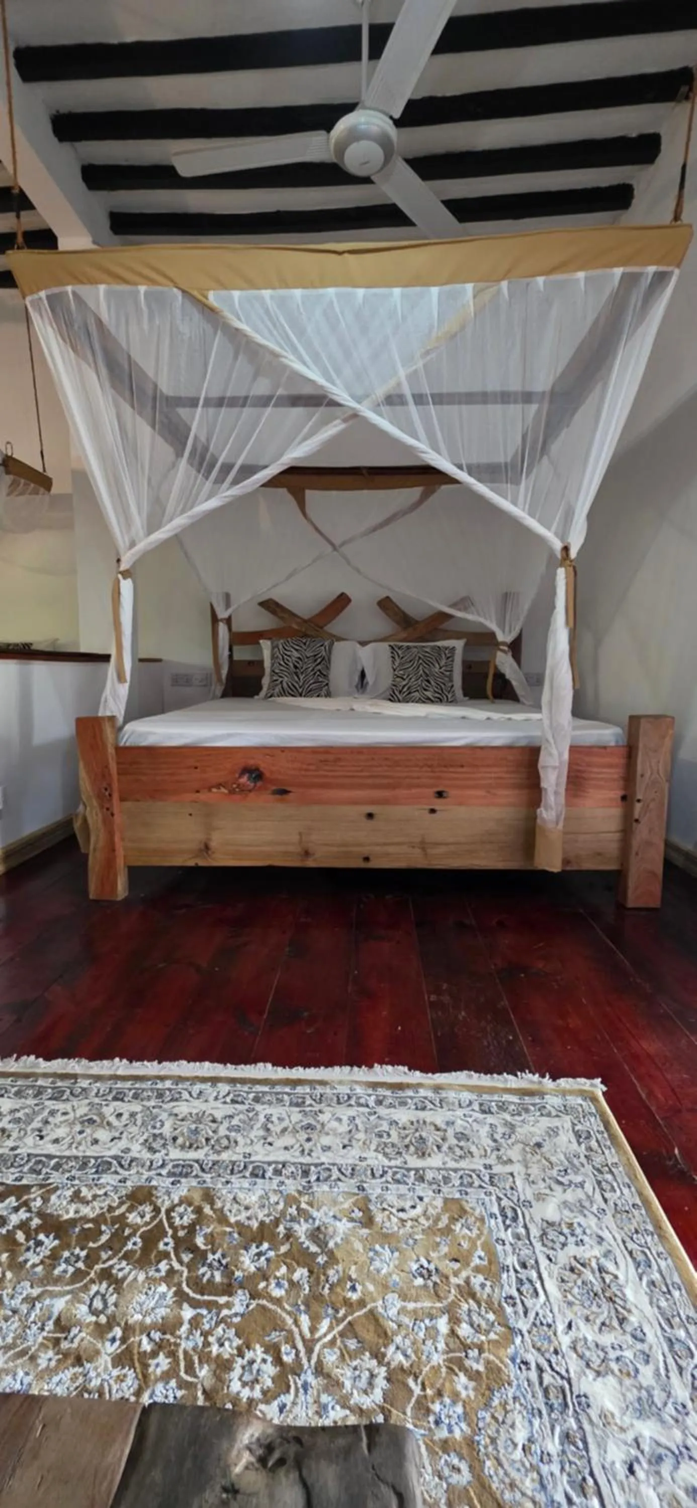 Bed in Salama & Mbuyuni Bungalows