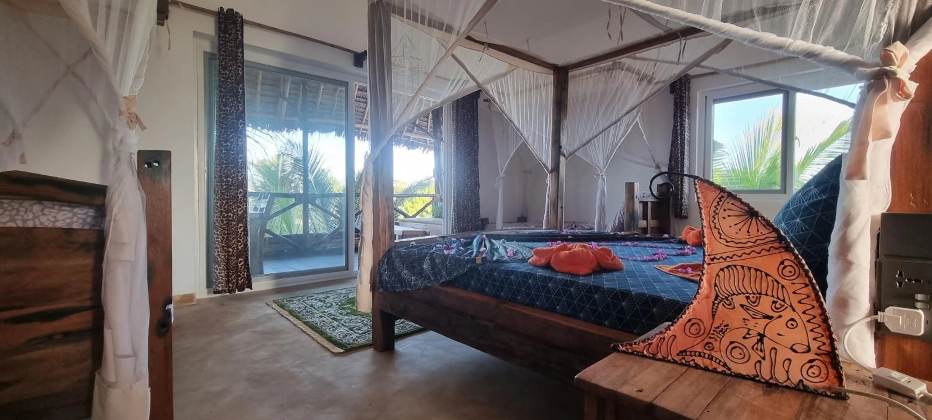 Balcony/Terrace, Bed in Salama & Mbuyuni Bungalows