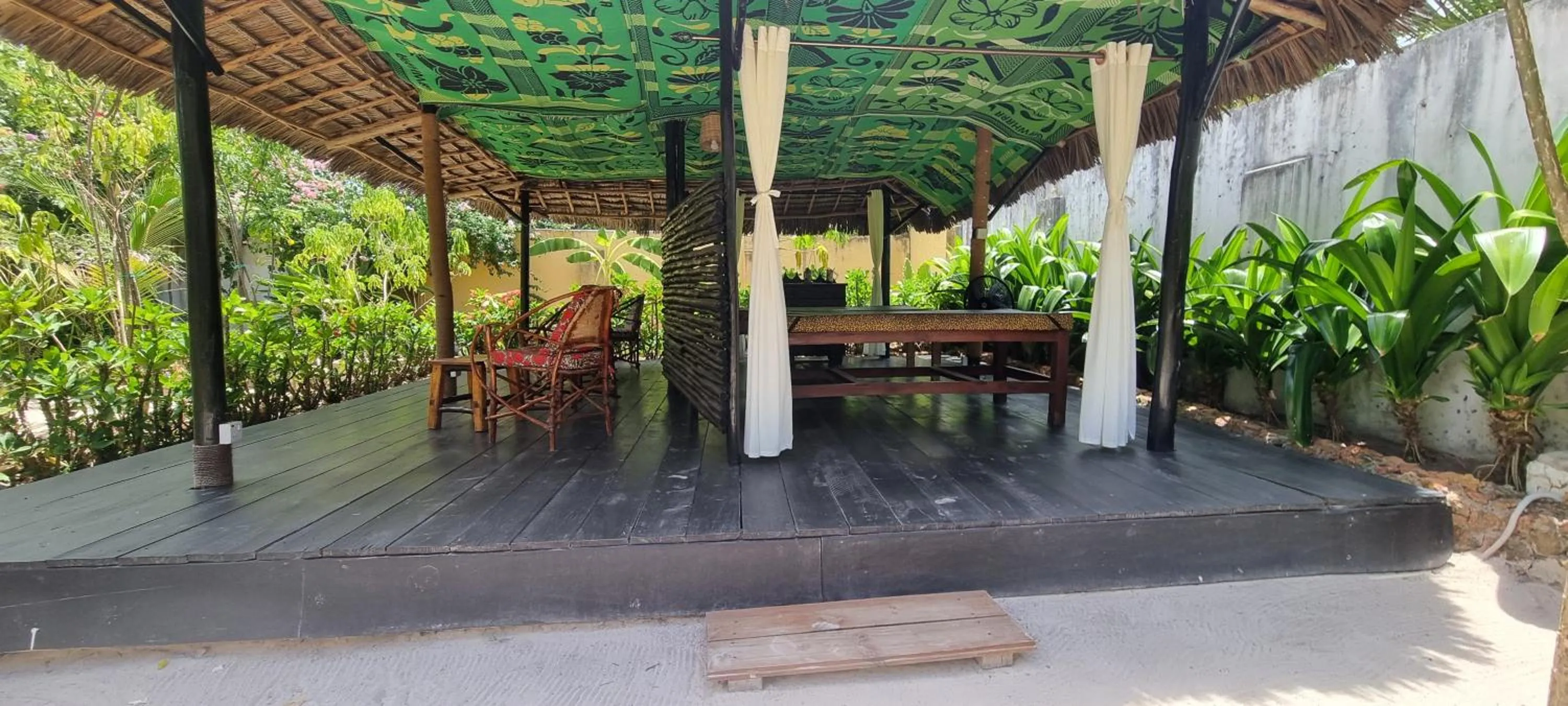 Massage in Salama & Mbuyuni Bungalows