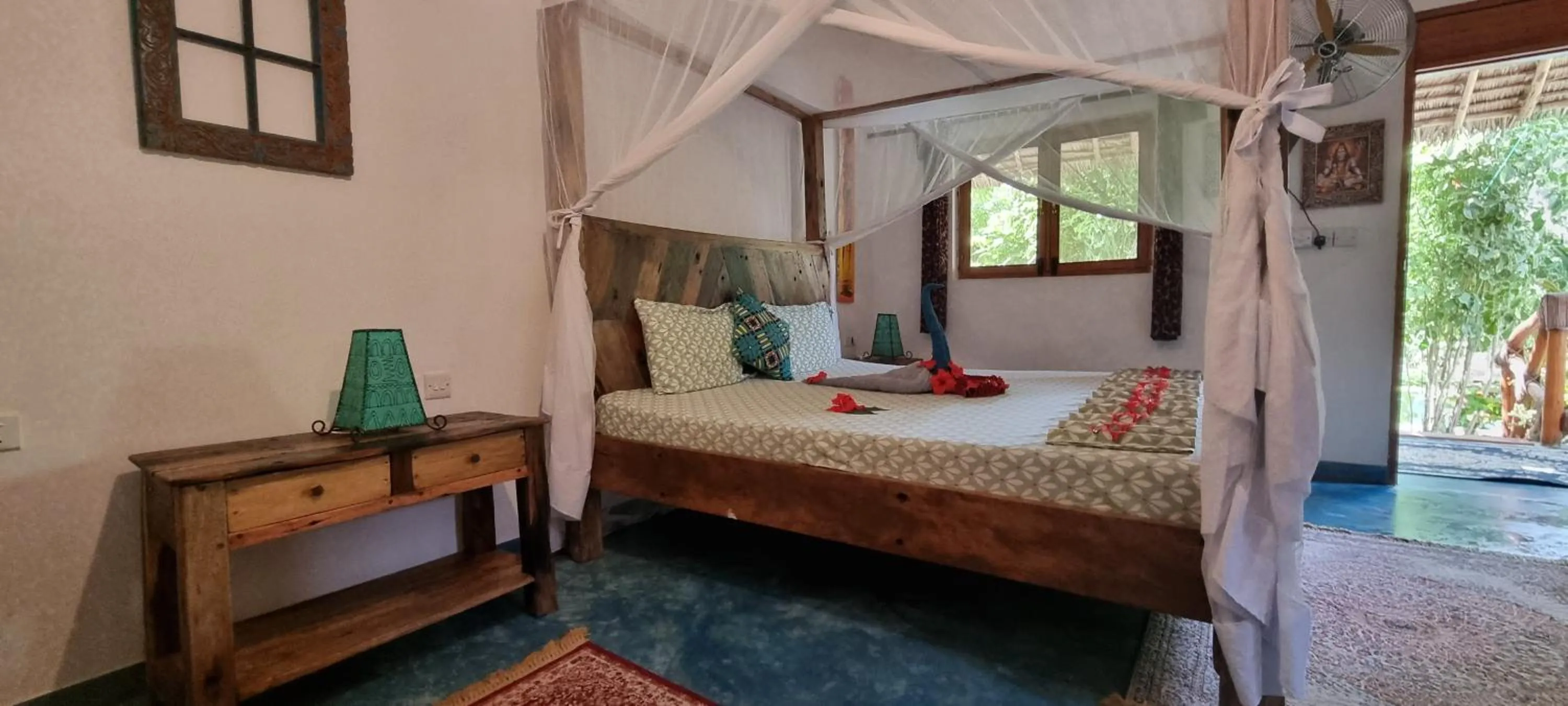 Balcony/Terrace, Bed in Salama & Mbuyuni Bungalows