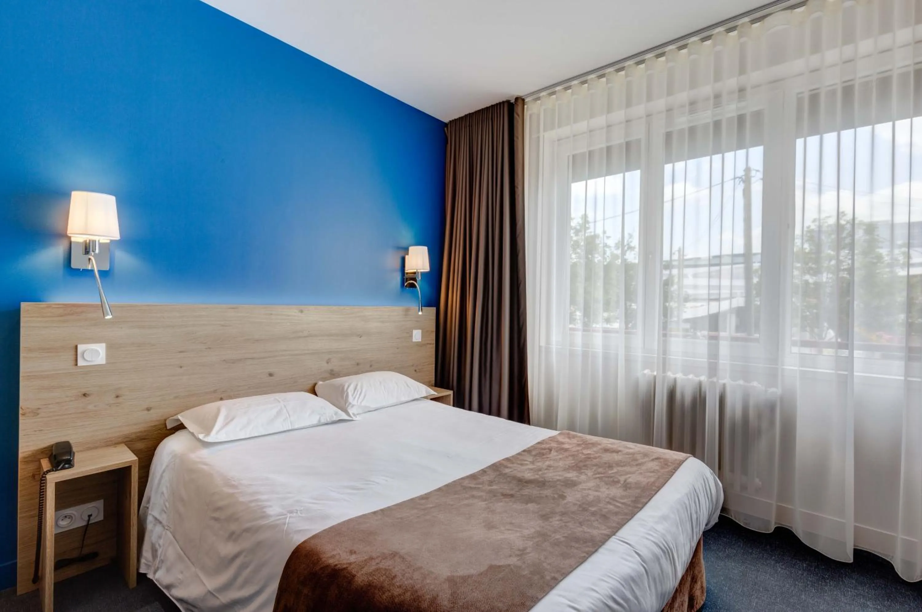 Bed in le paris brest hotel