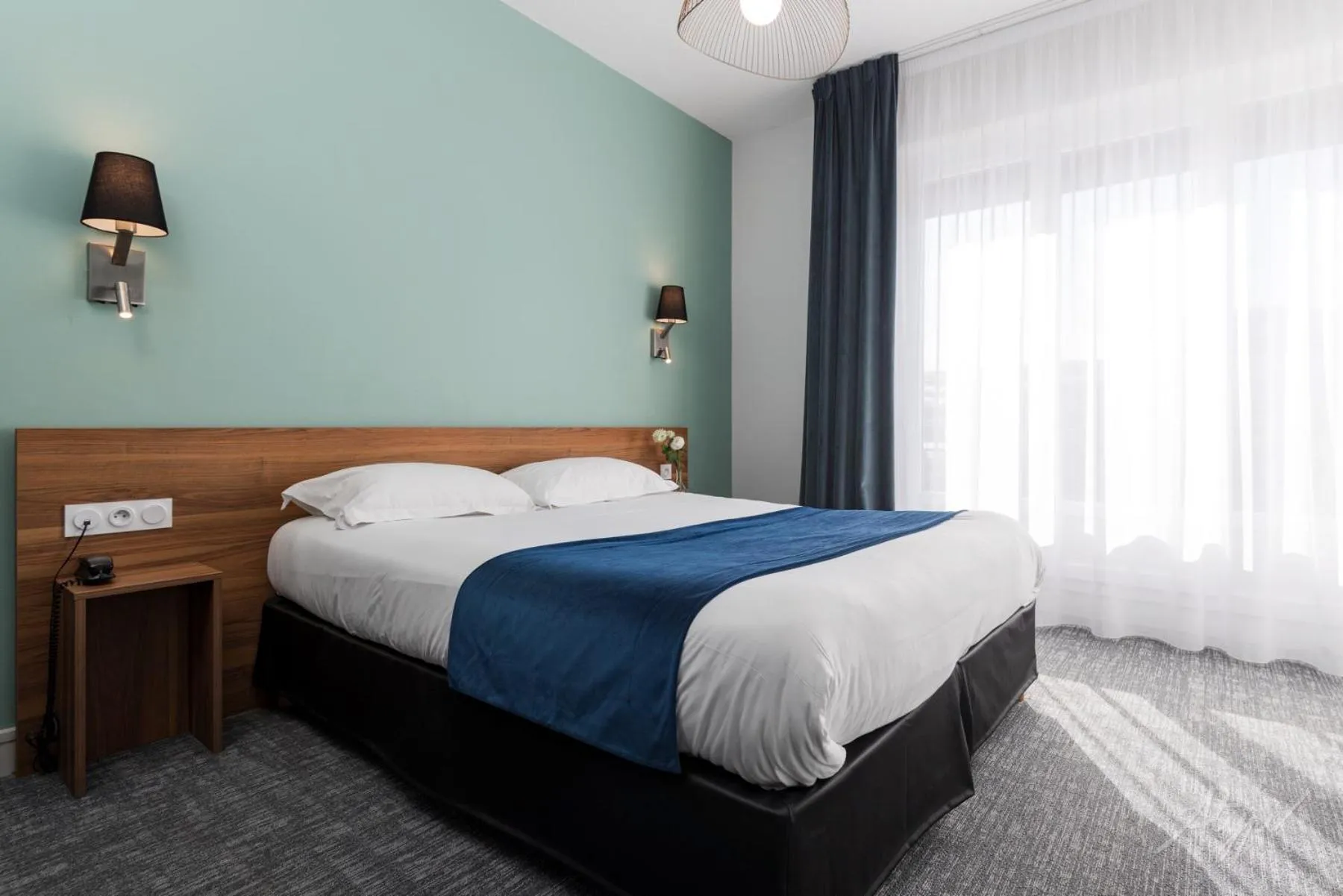 Photo of the whole room, Bed in le paris brest hotel