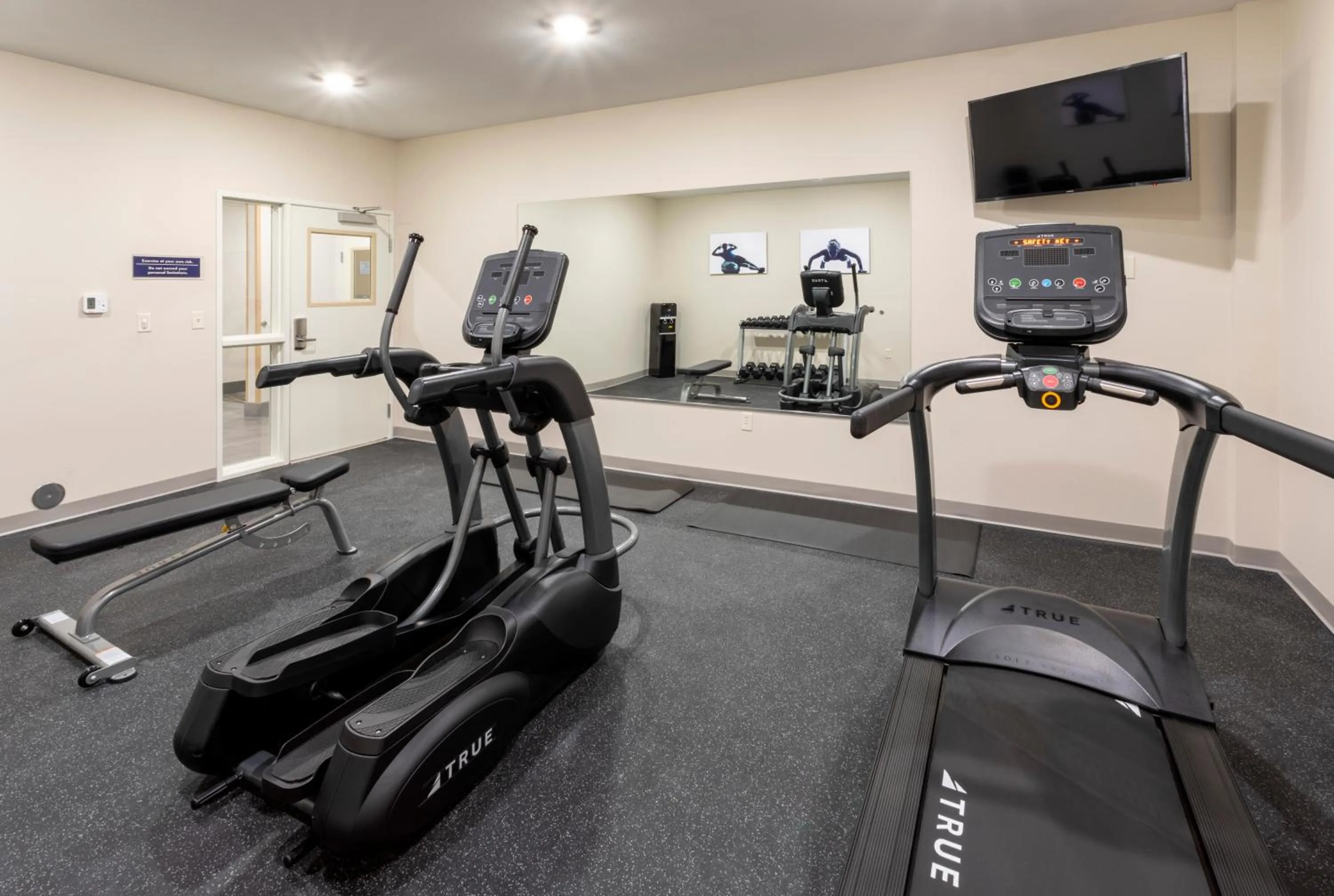Fitness centre/facilities in GrandStay Hotel & Suites Rock Valley