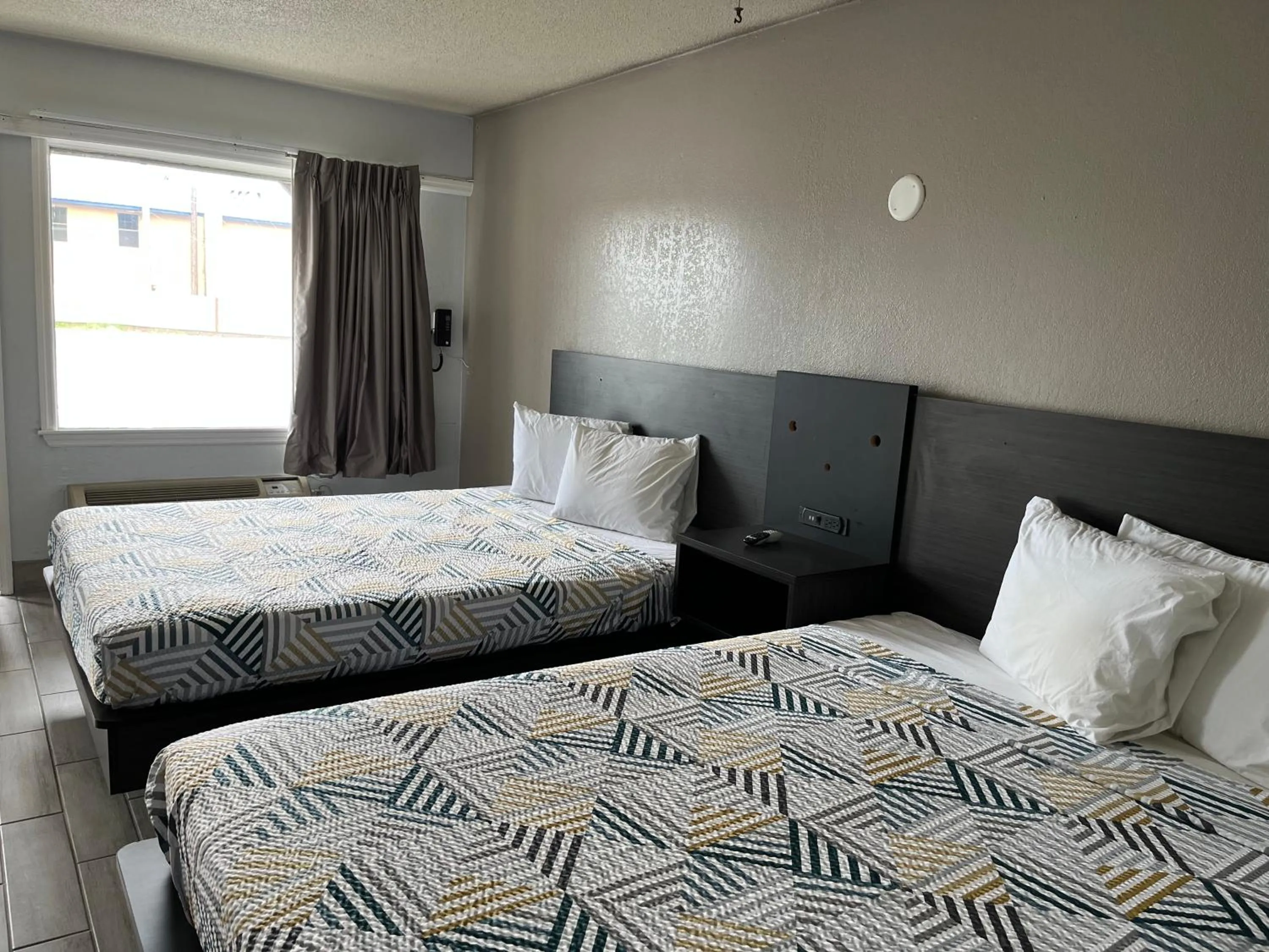 Bedroom, Bed in Motel 6 Cordele, GA