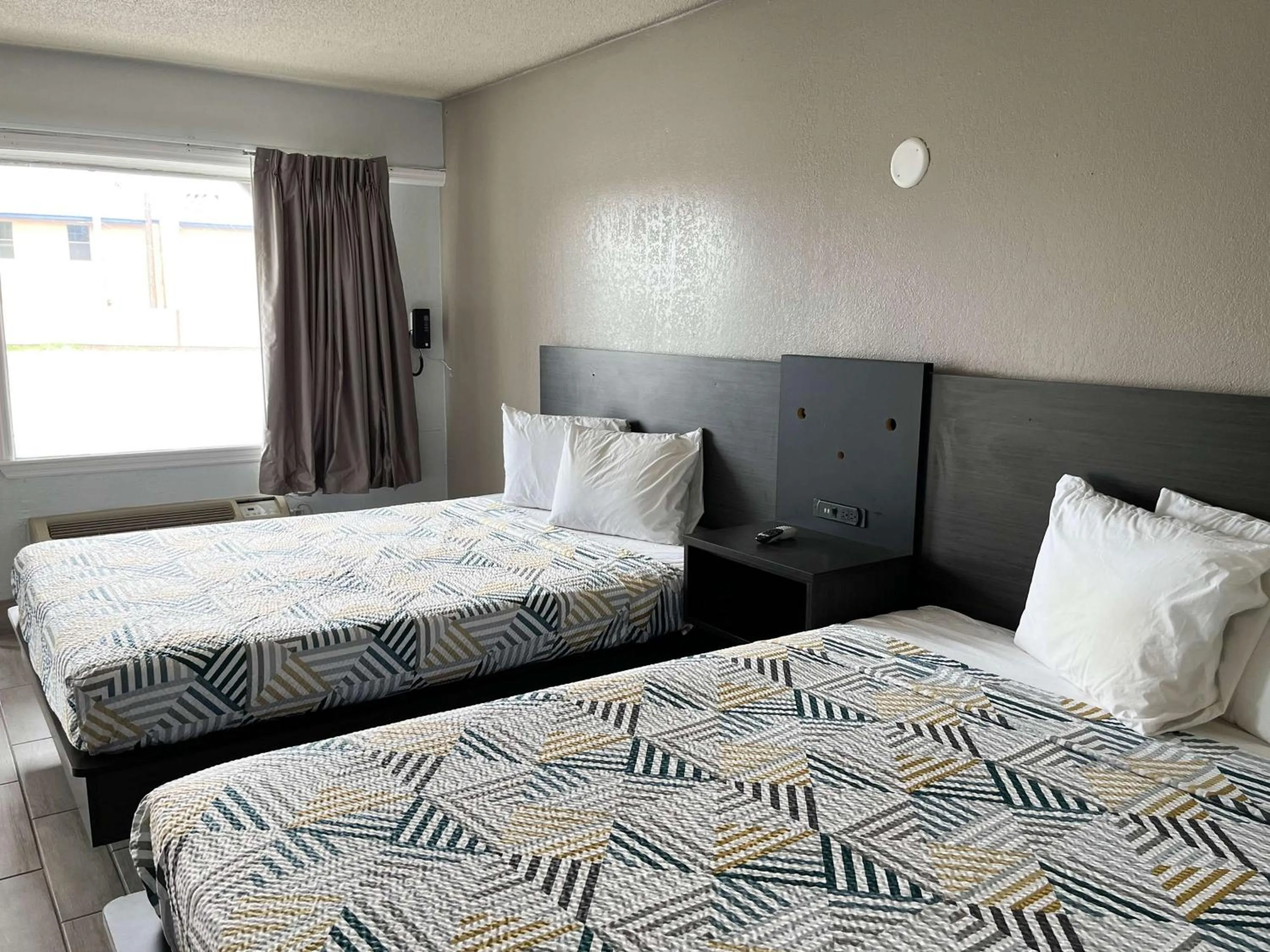 Bedroom, Bed in Motel 6 Cordele, GA