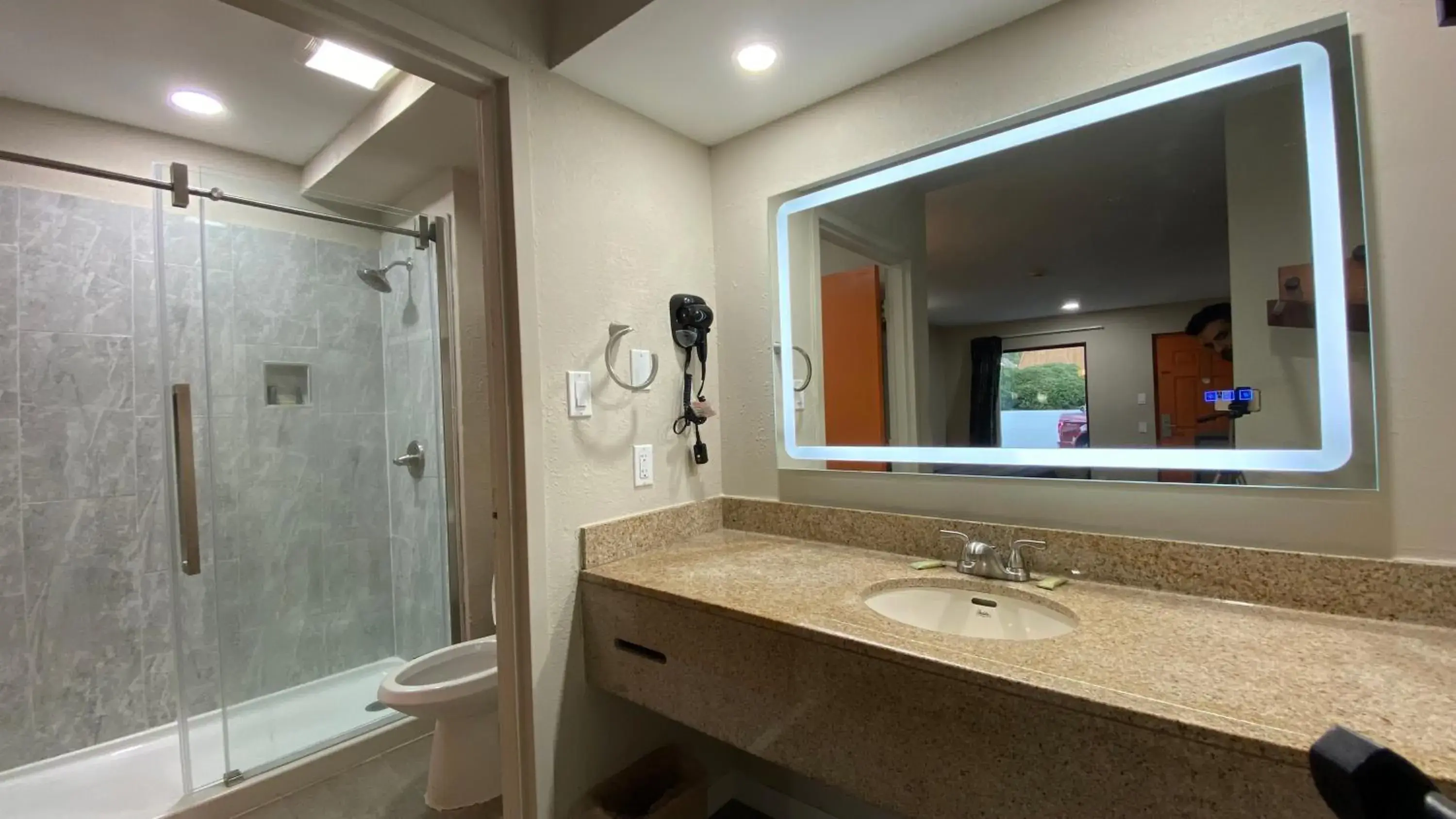 Brentwood Inn & Suites Brentwood Inn & Suites