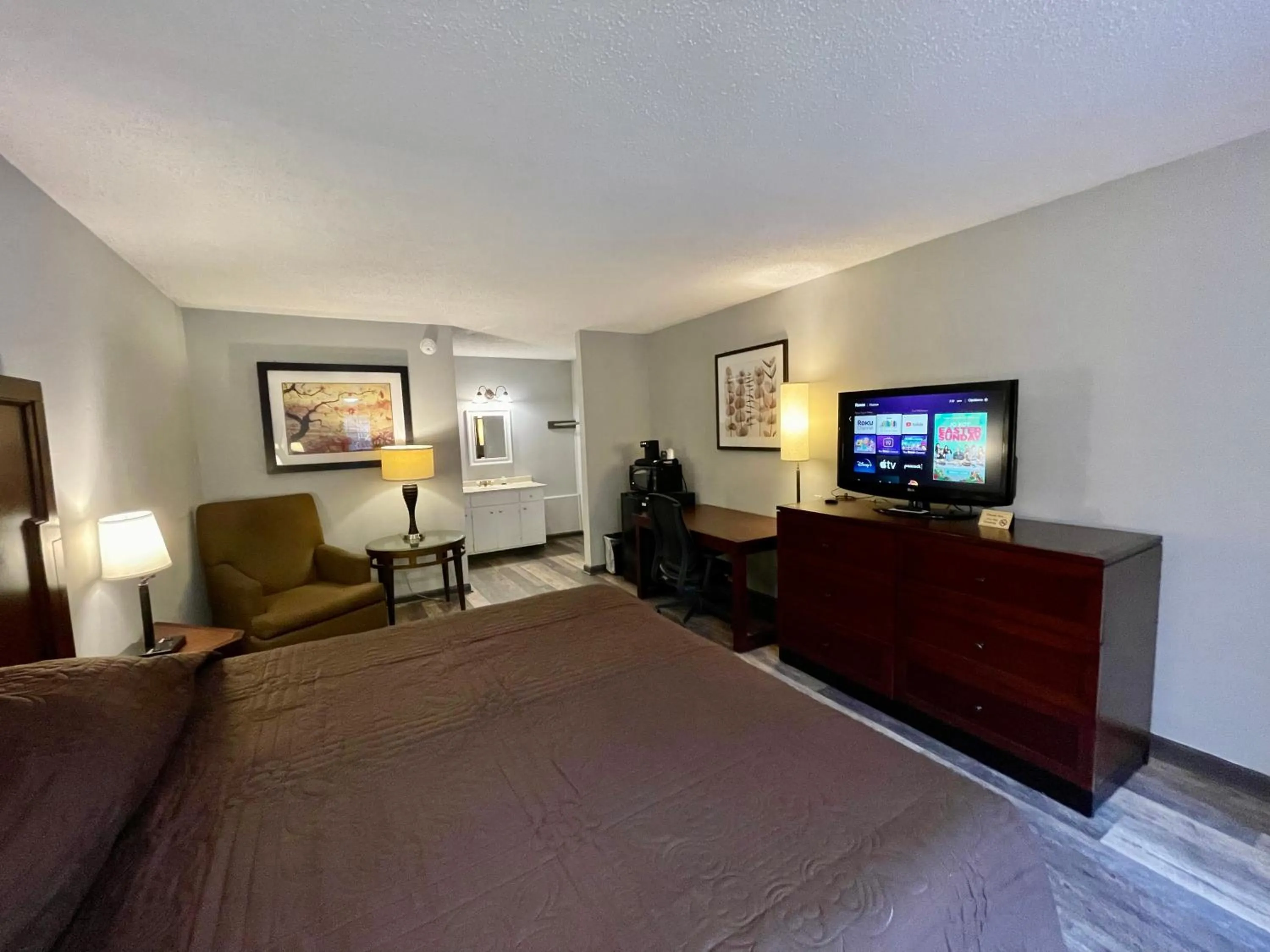 Bed in Alpine Village Inn