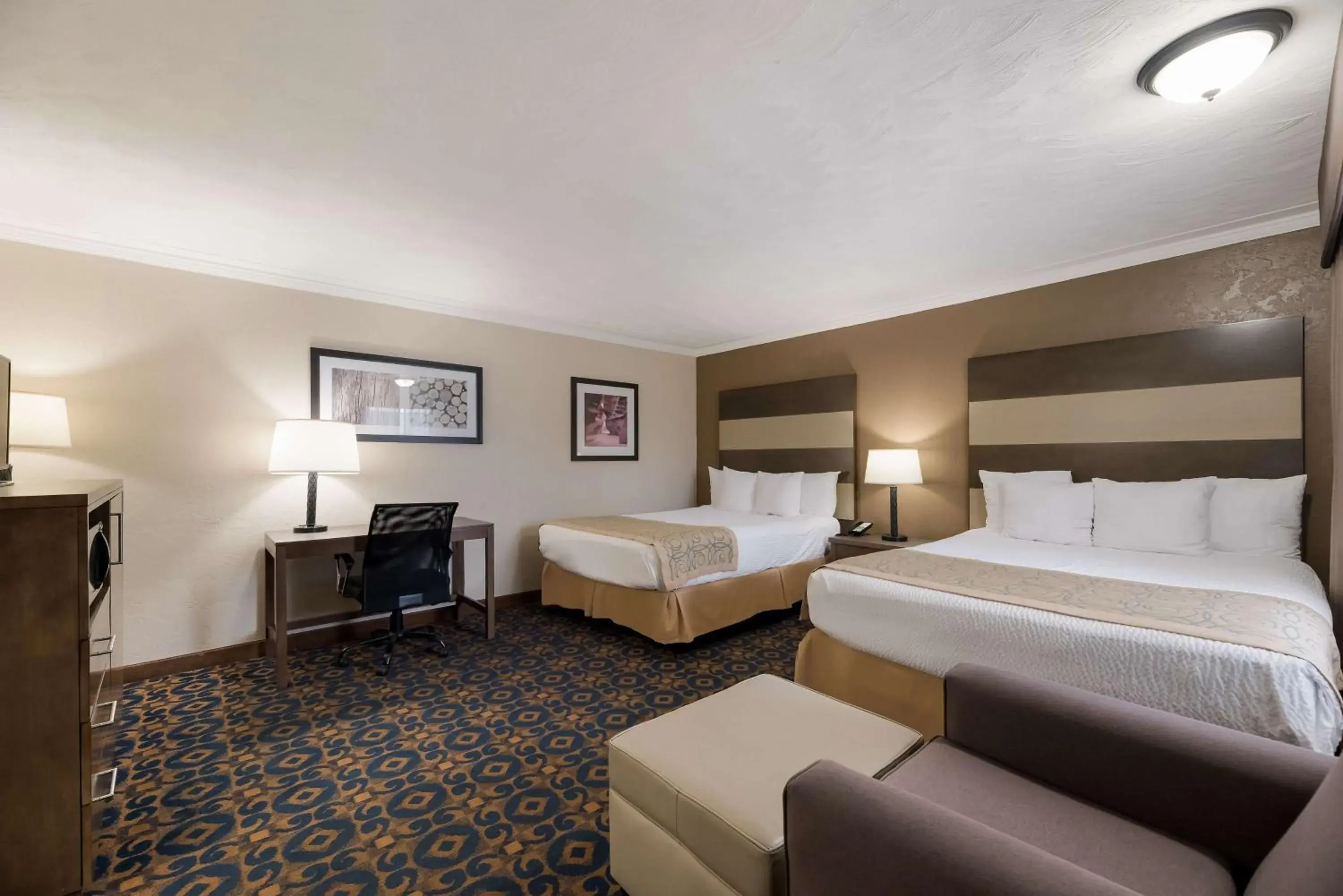 Bedroom, Bed in Best Western Butch Cassidy Inn Bedroom, Bed in Best Western Butch Cassidy Inn