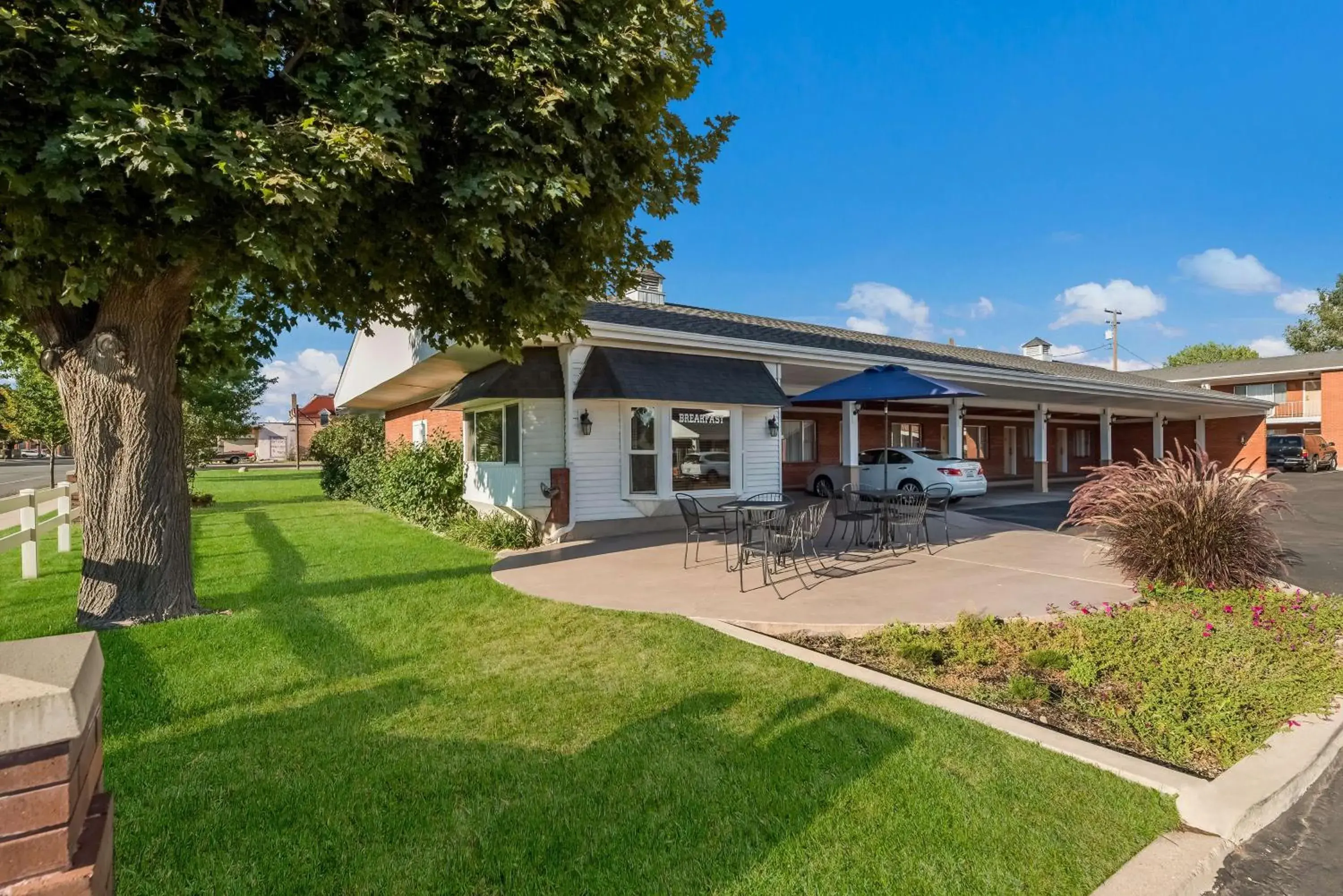 Property building in Best Western Butch Cassidy Inn Property building in Best Western Butch Cassidy Inn