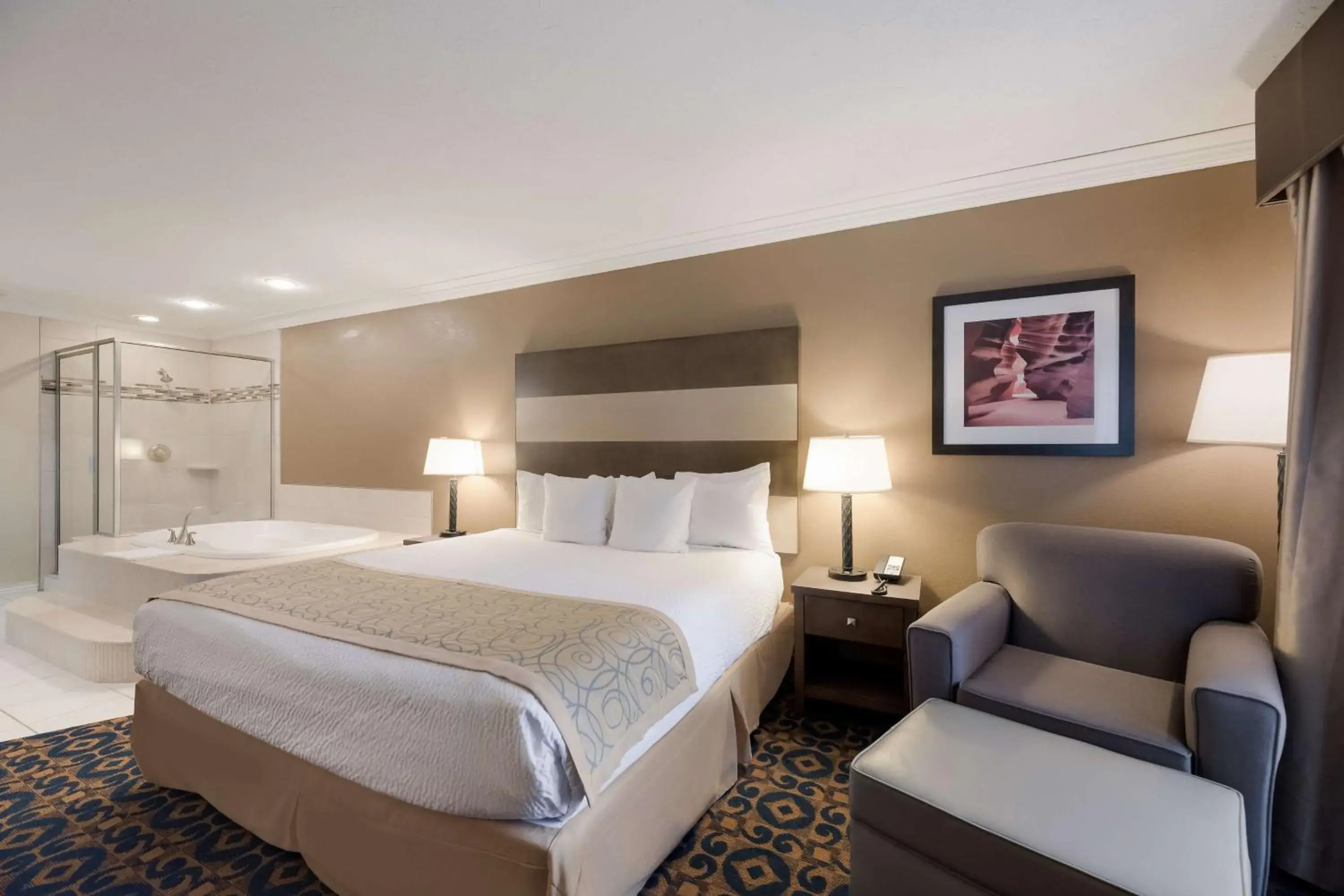 Bedroom, Bed in Best Western Butch Cassidy Inn Bedroom, Bed in Best Western Butch Cassidy Inn