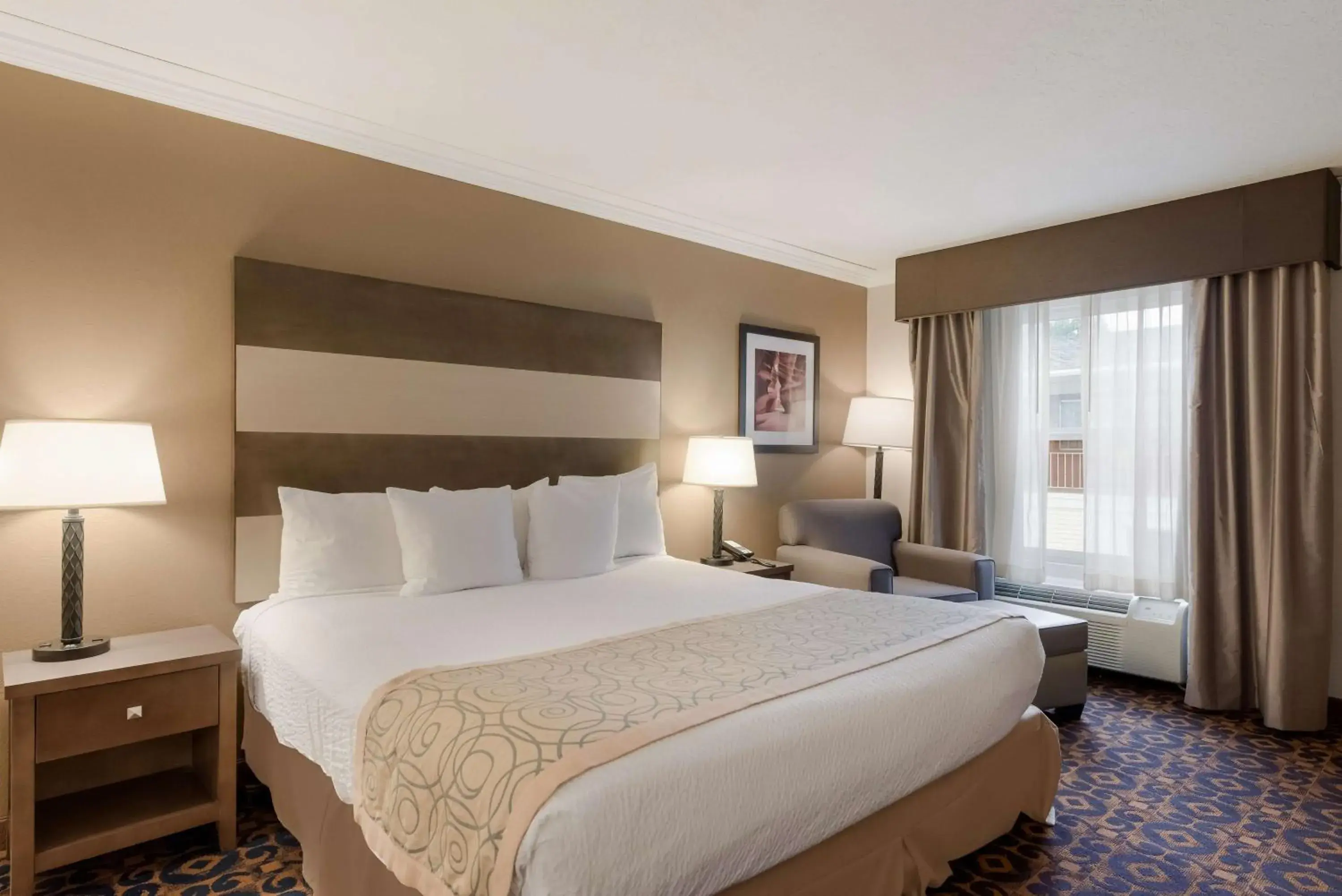 Bedroom, Bed in Best Western Butch Cassidy Inn Bedroom, Bed in Best Western Butch Cassidy Inn