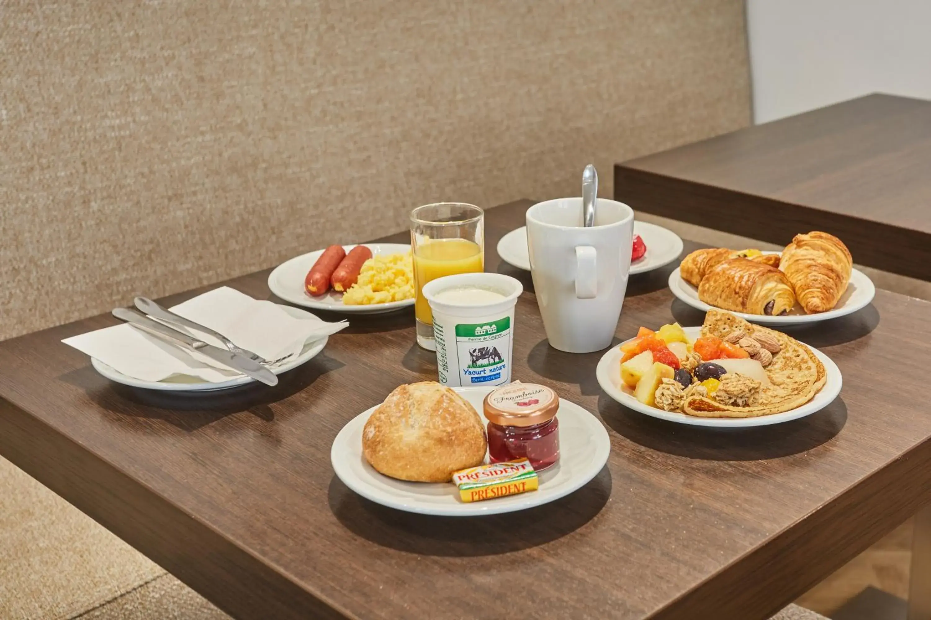 Food and drinks in Hotel Gabriel Issy Paris Food and drinks in Hotel Gabriel Issy Paris