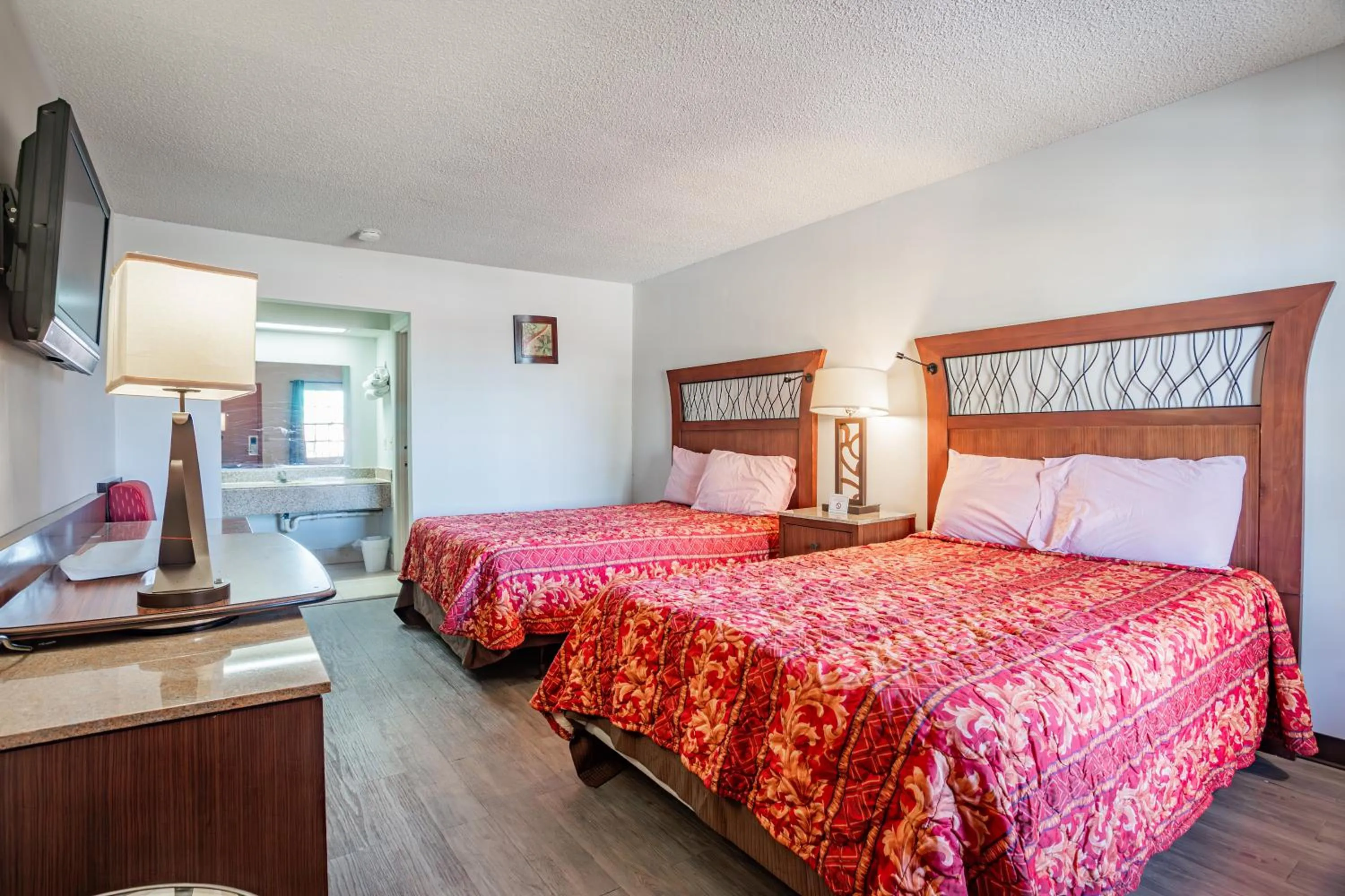 Bedroom, Bed in Southern Inn By OYO Walterboro I-95