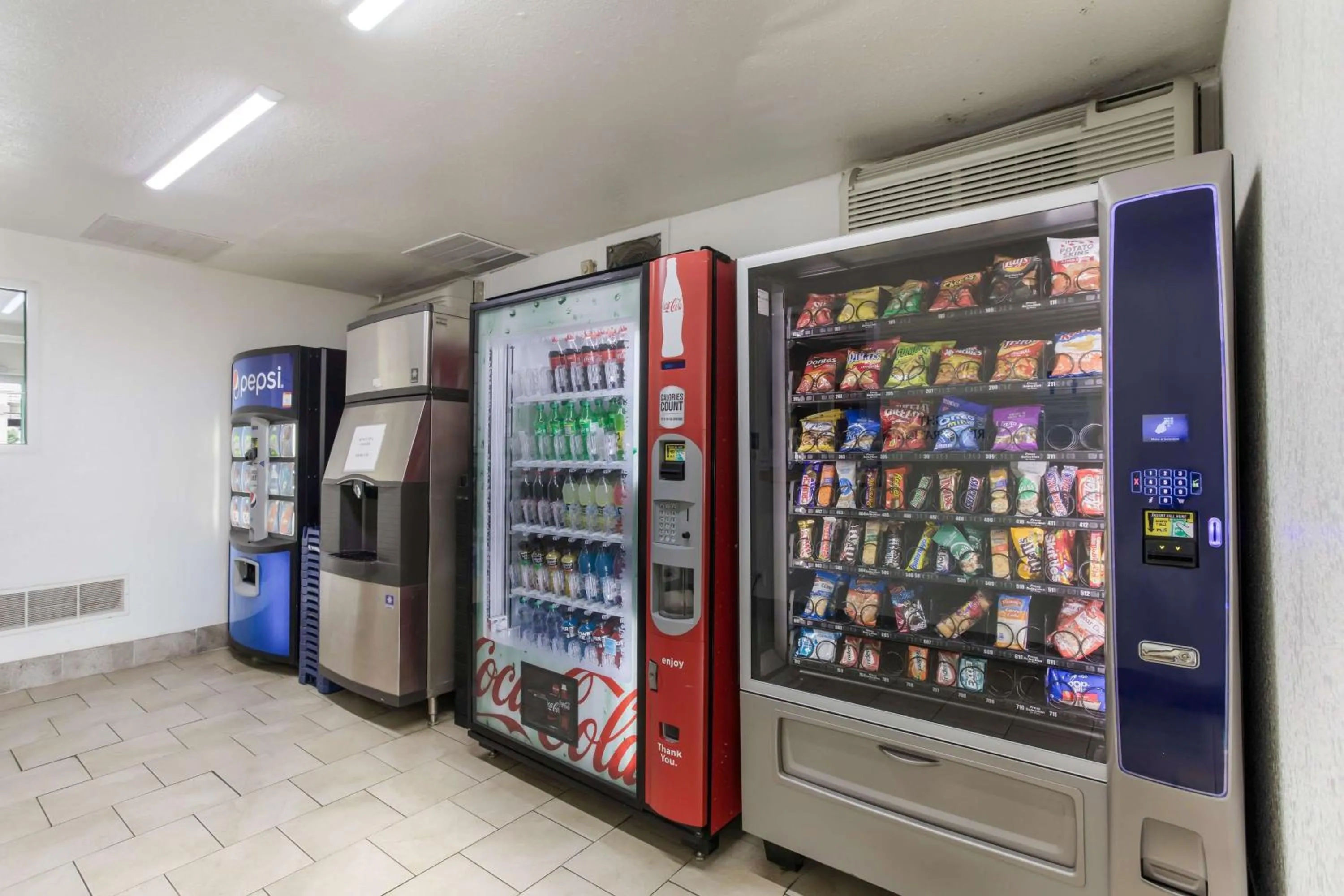 Property building in Americas Best Value Inn Bowling Green