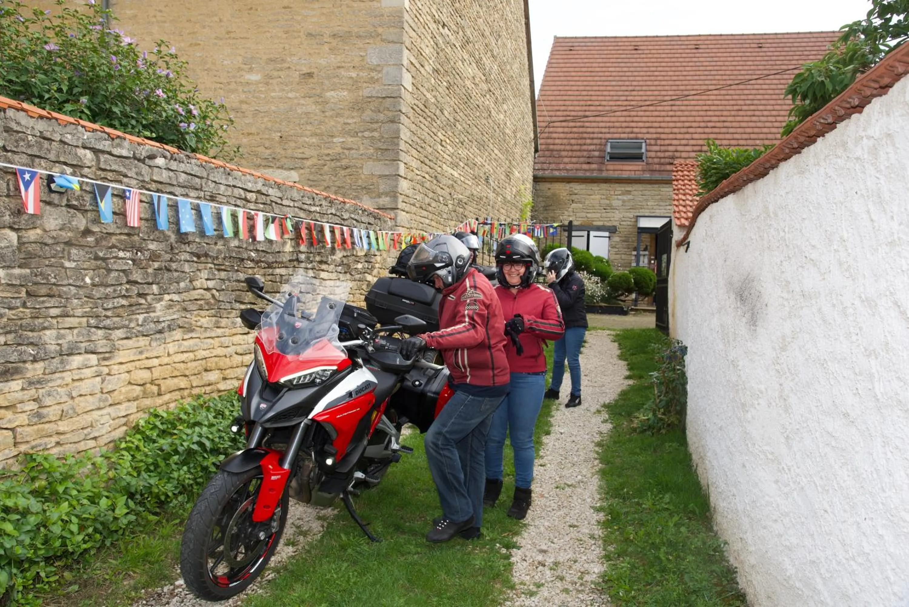 group of guests in Les Nymphéas 52
