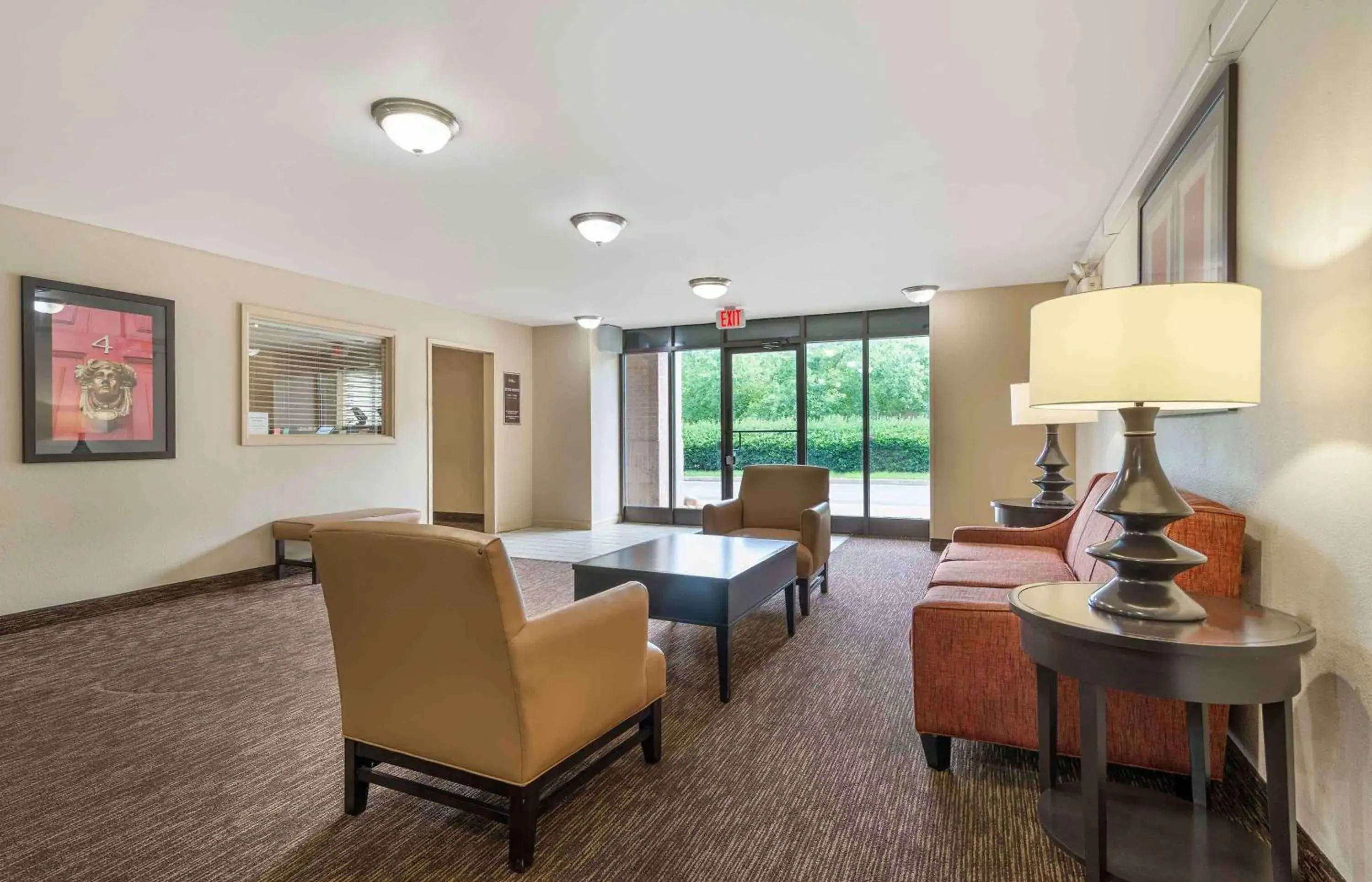 Lobby or reception in Extended Stay America Select Suites - Atlanta - Alpharetta - Northpoint - East Lobby or reception in Extended Stay America Select Suites - Atlanta - Alpharetta - Northpoint - East