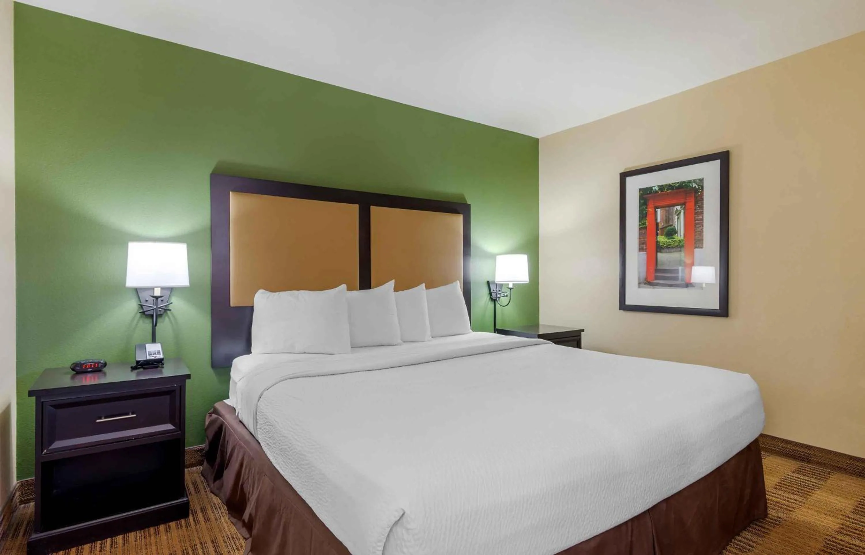 Bedroom, Bed in Extended Stay America Select Suites - Atlanta - Buckhead