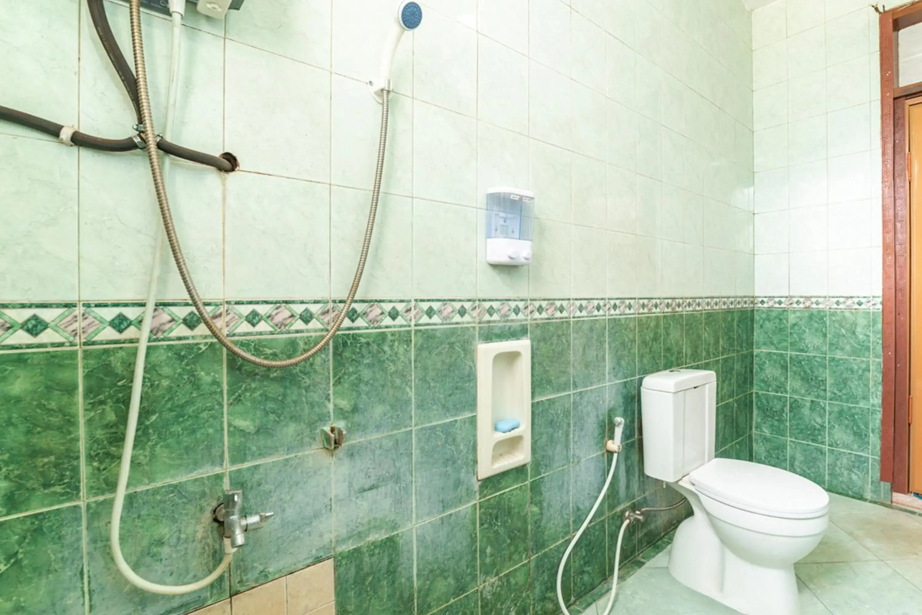 Double Room in RedDoorz Syariah near Balai Kota Batu Double Room in RedDoorz Syariah near Balai Kota Batu