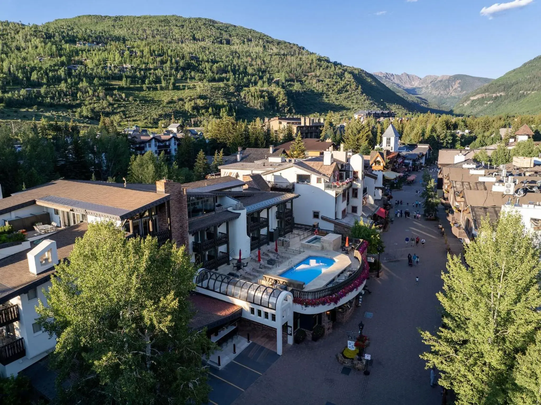 Property building in Sitzmark Vail Property building in Sitzmark Vail