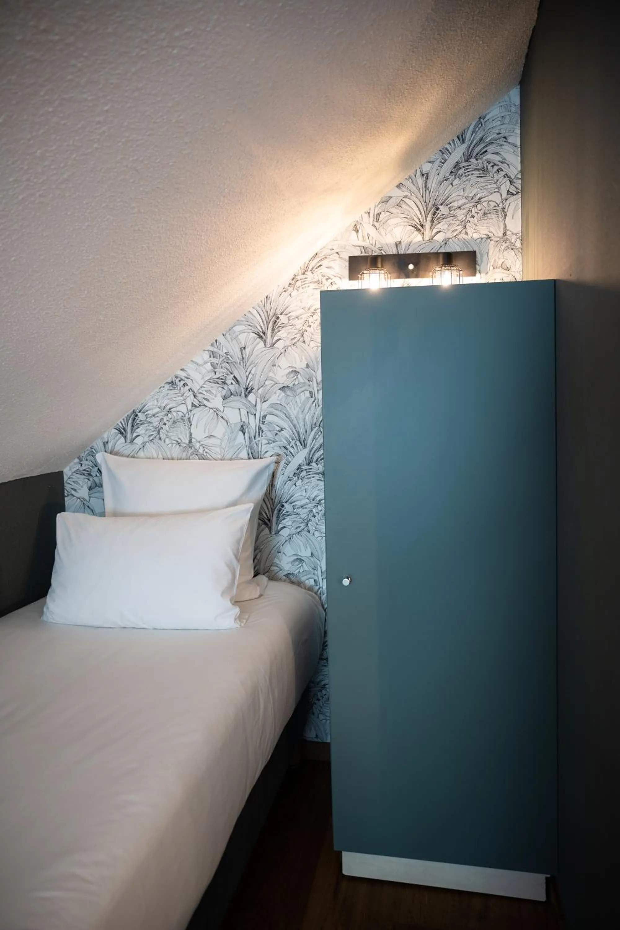 Bed in Kyriad Beaune