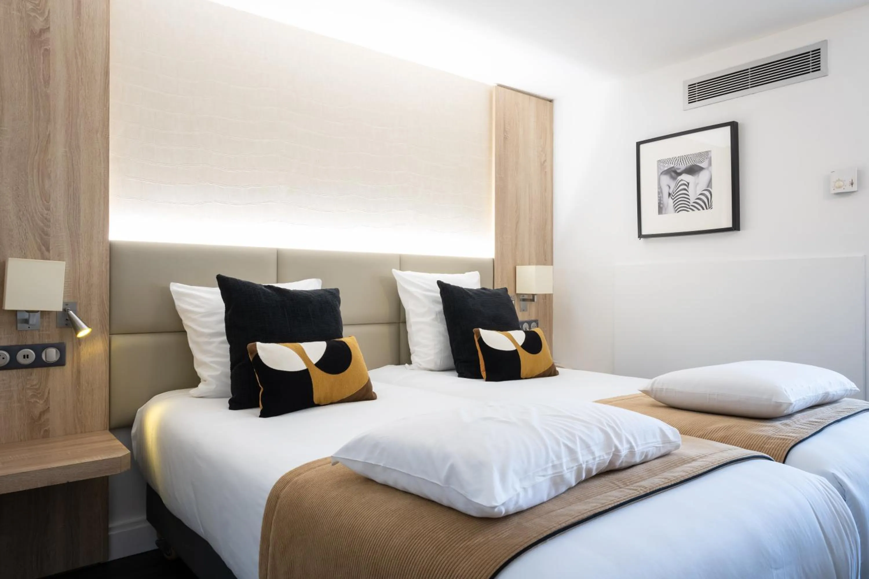 Bed in Kyriad Beaune