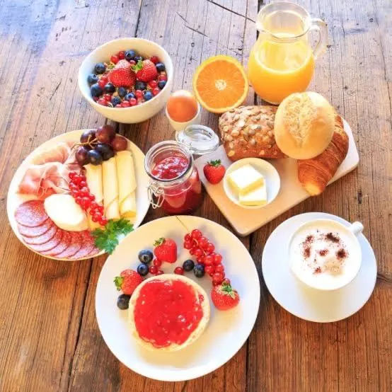 Senggigi Homes & Apartments