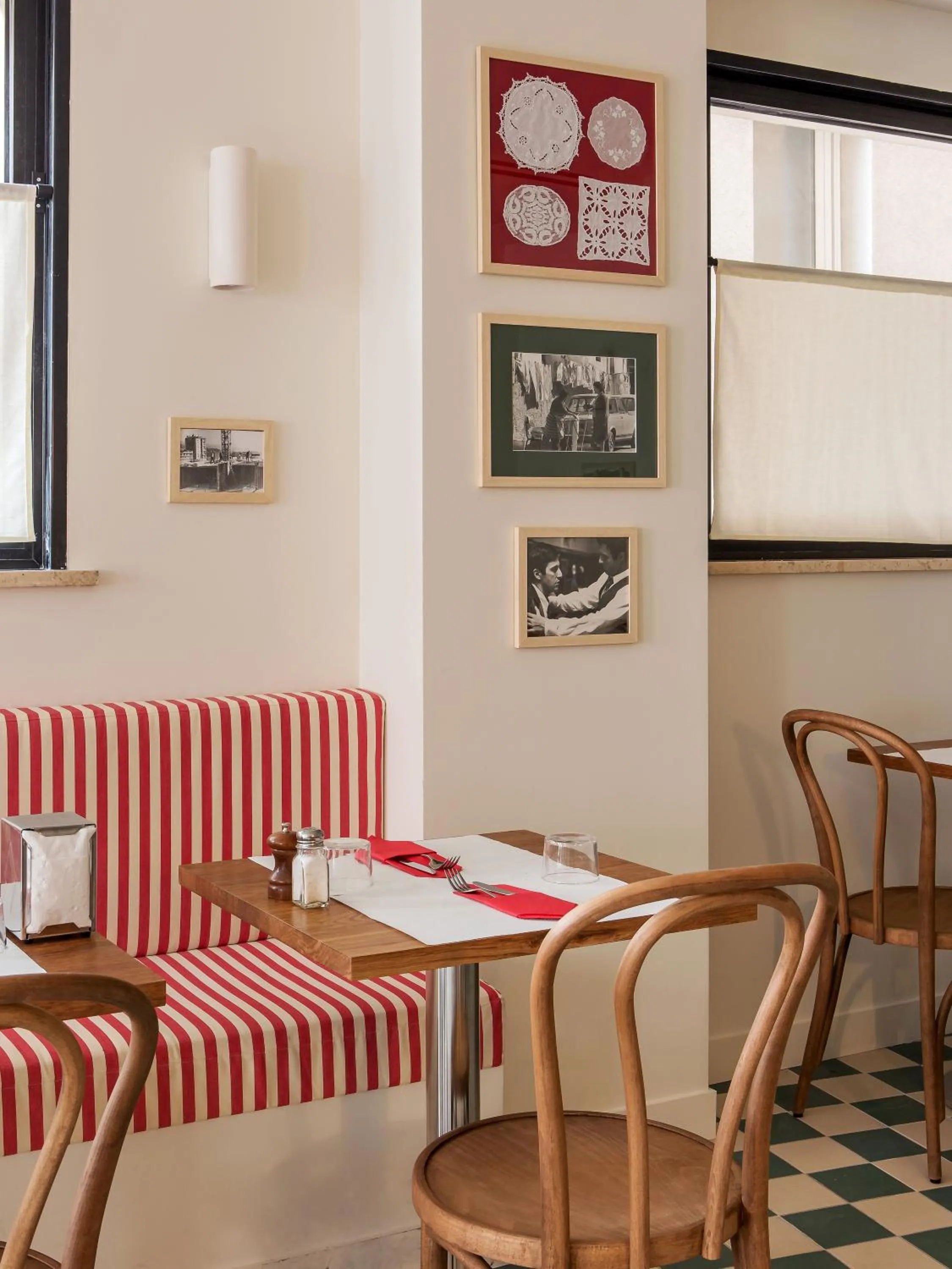 Dining area in Alfred Hotels Monaco - Hôtel rénové