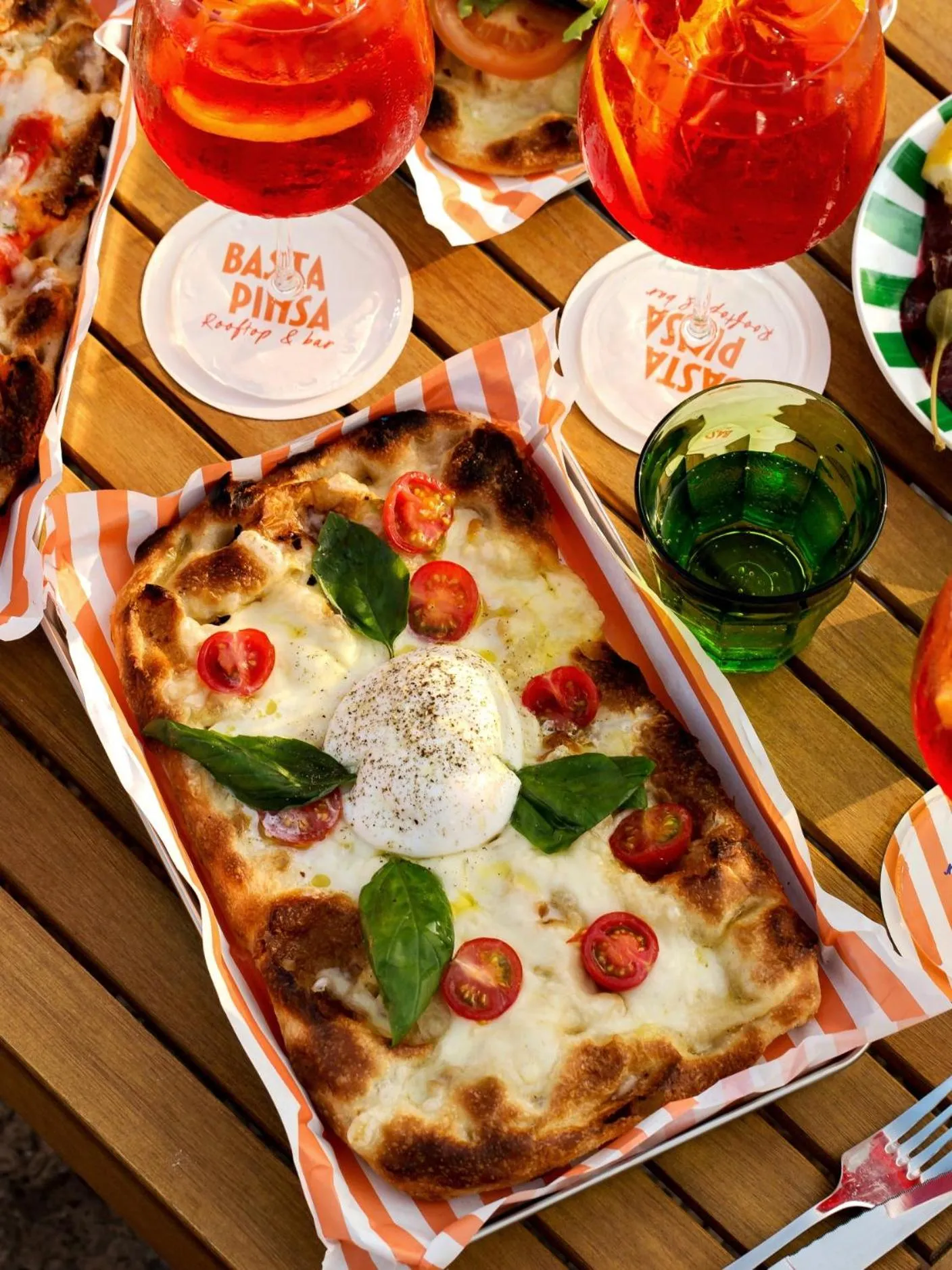 Food and drinks in Alfred Hotels Monaco - Hôtel rénové